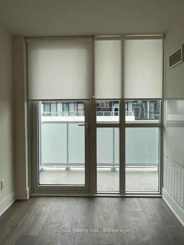 188 Fairview Mall Drive, #1816