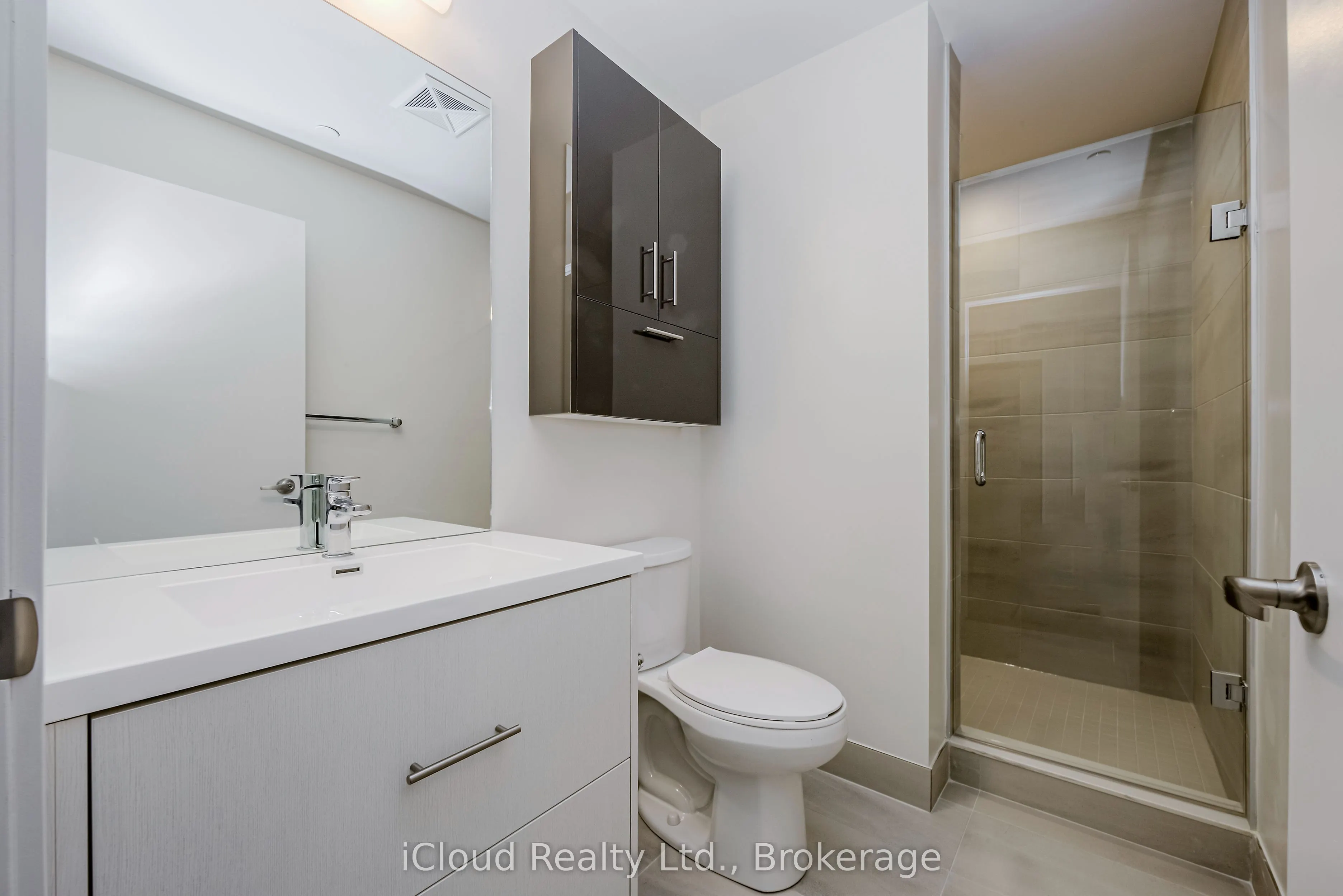 188 Fairview Mall Drive, #1816