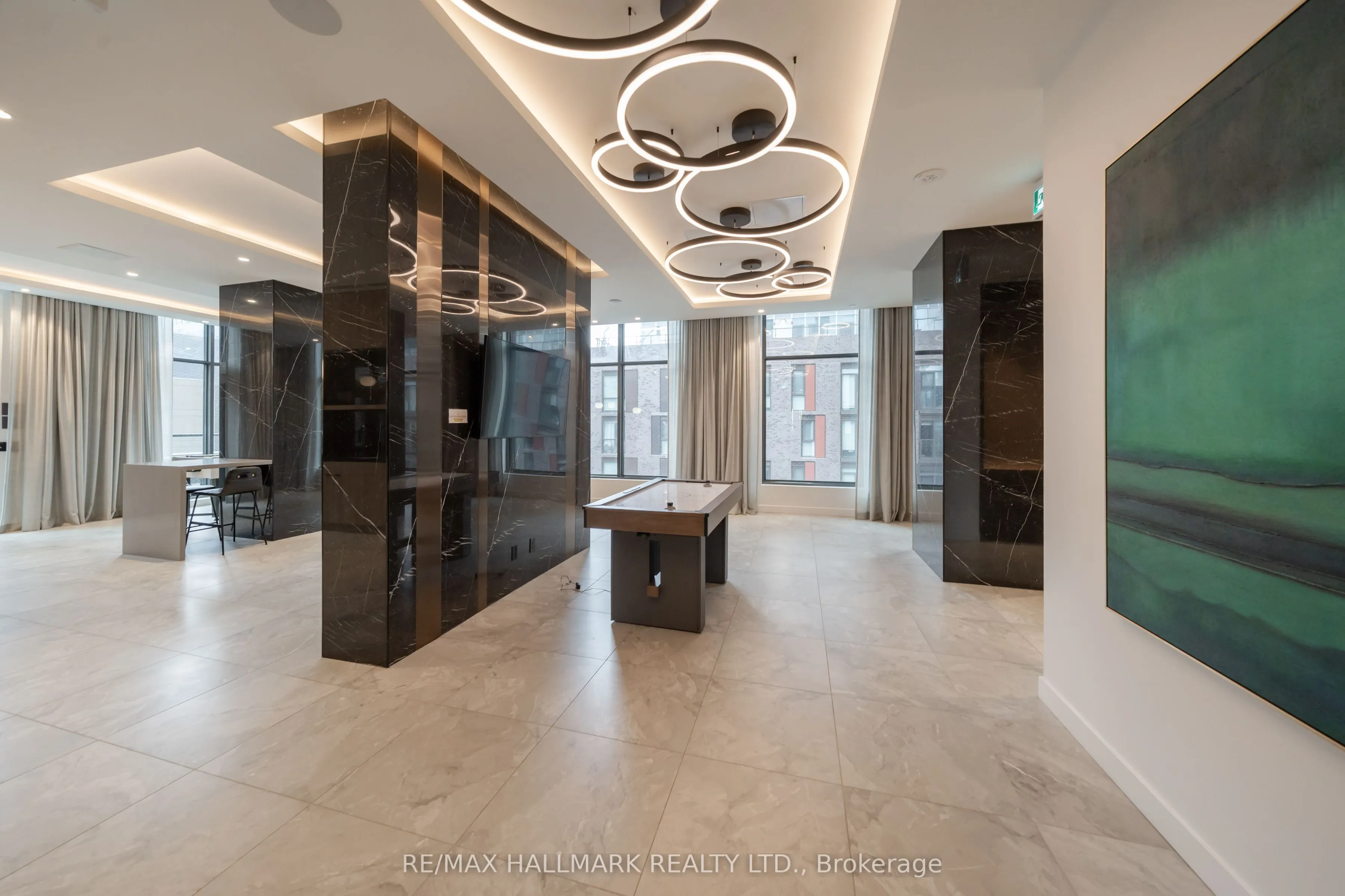 252 Church Street, #5709