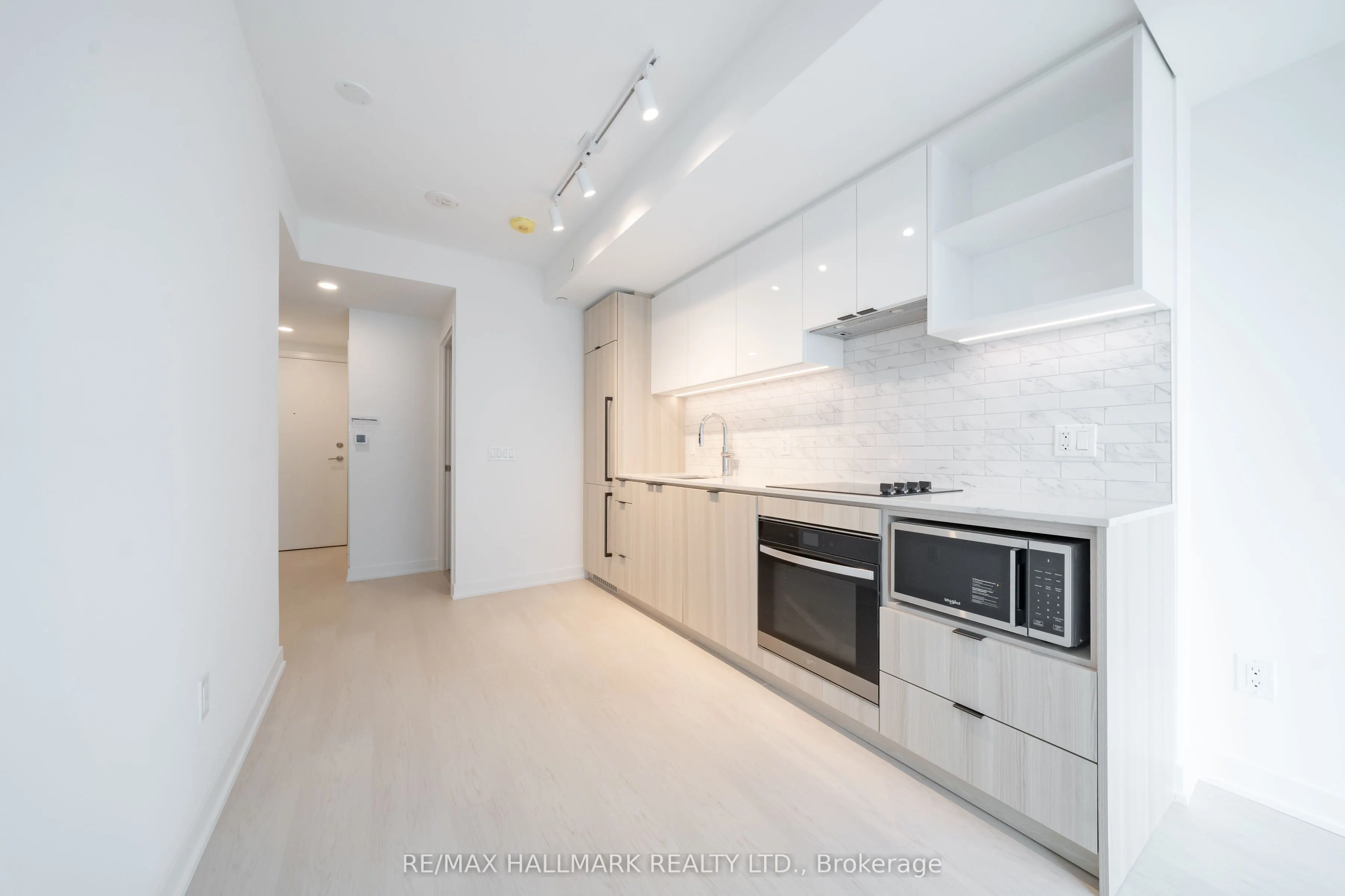 252 Church Street, #5709