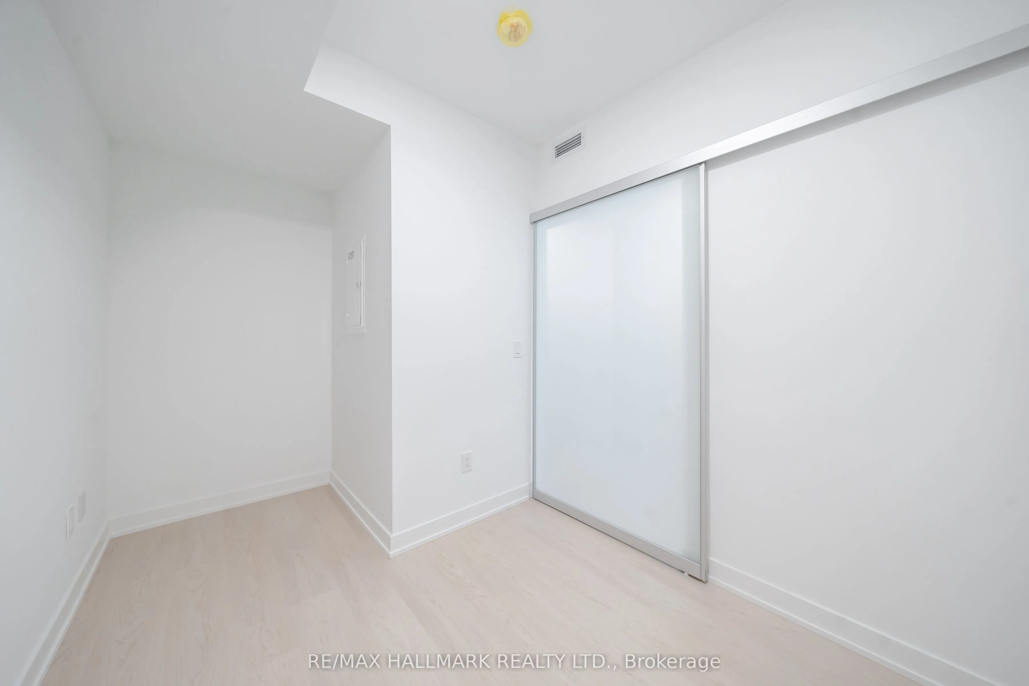 252 Church Street, #5709