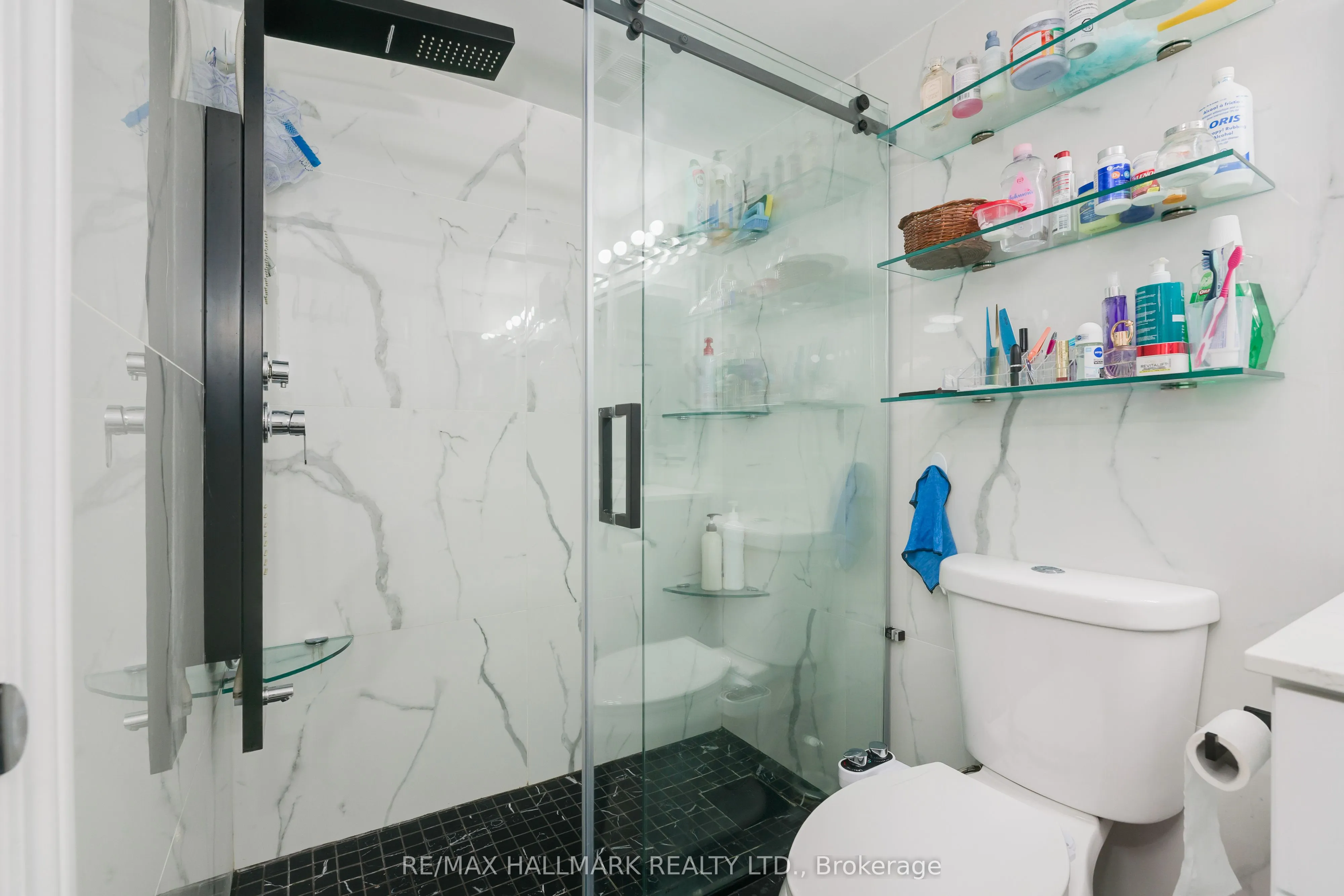 78 Harrison Garden Boulevard, #1514