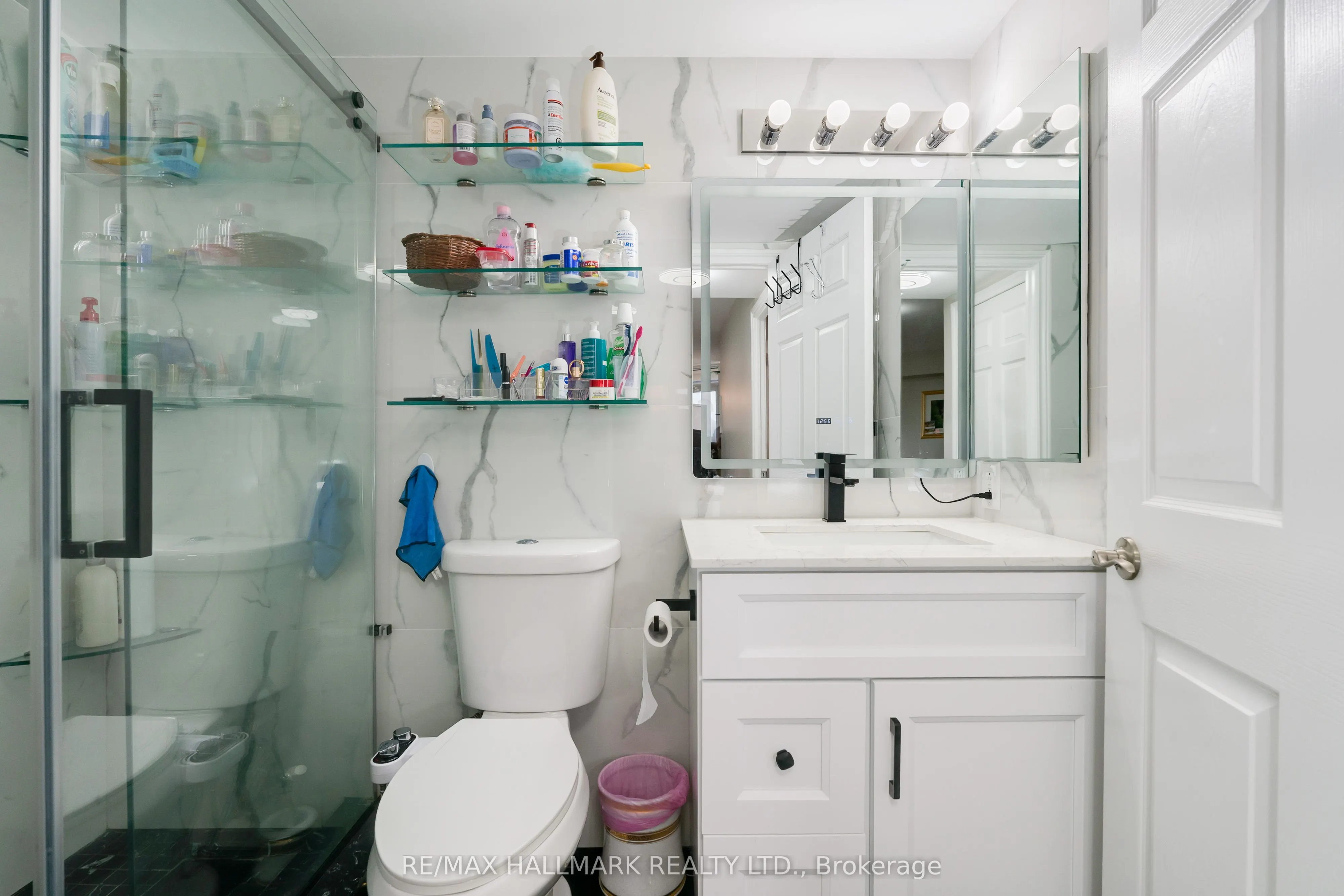 78 Harrison Garden Boulevard, #1514