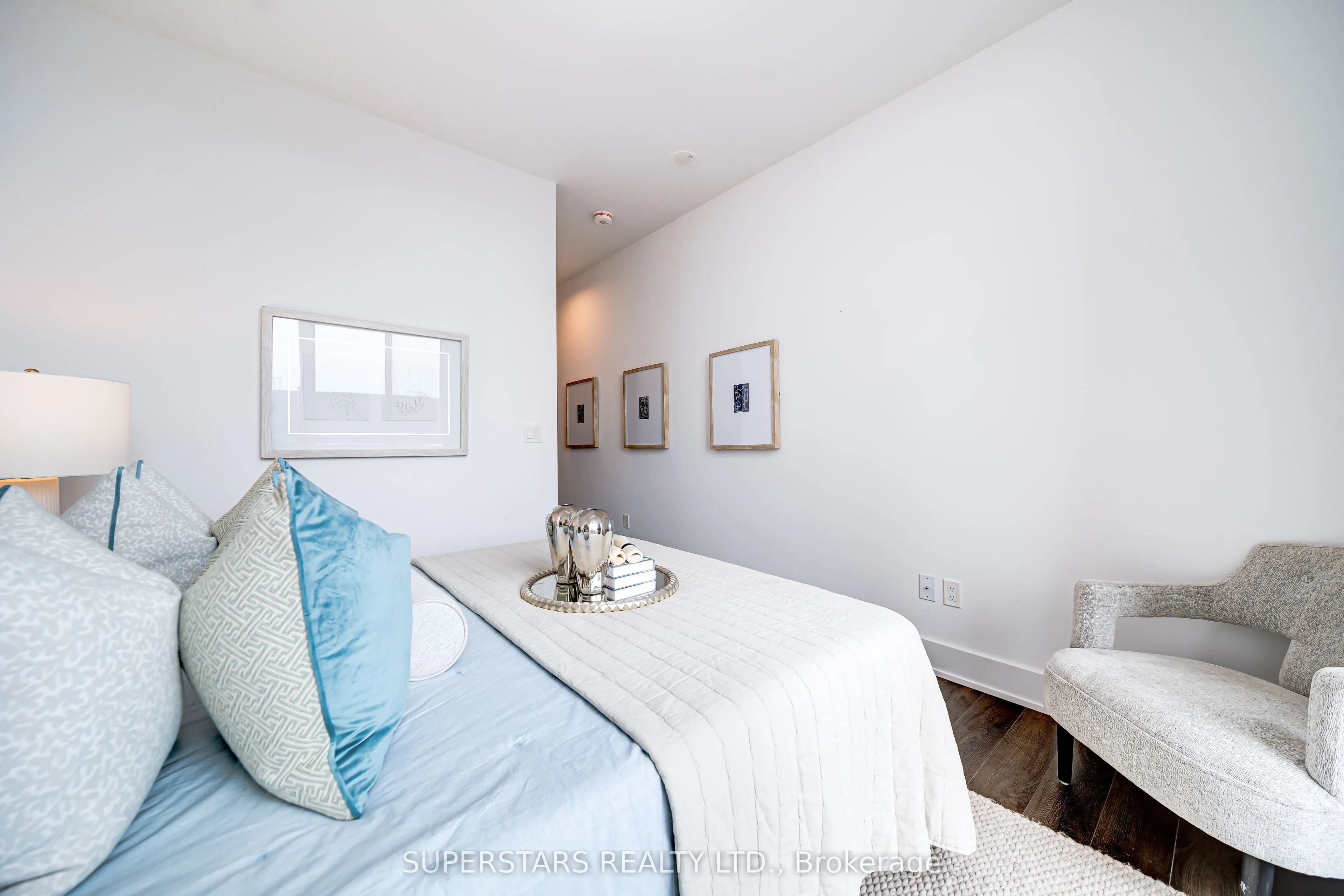 31 Tippett Road, #1705
