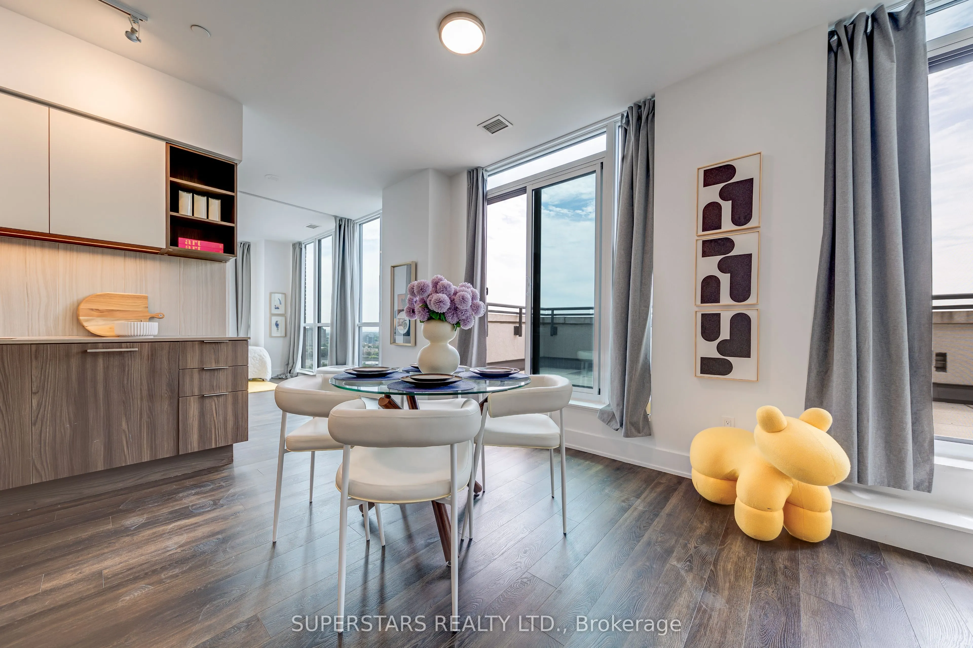 31 Tippett Road, #1705