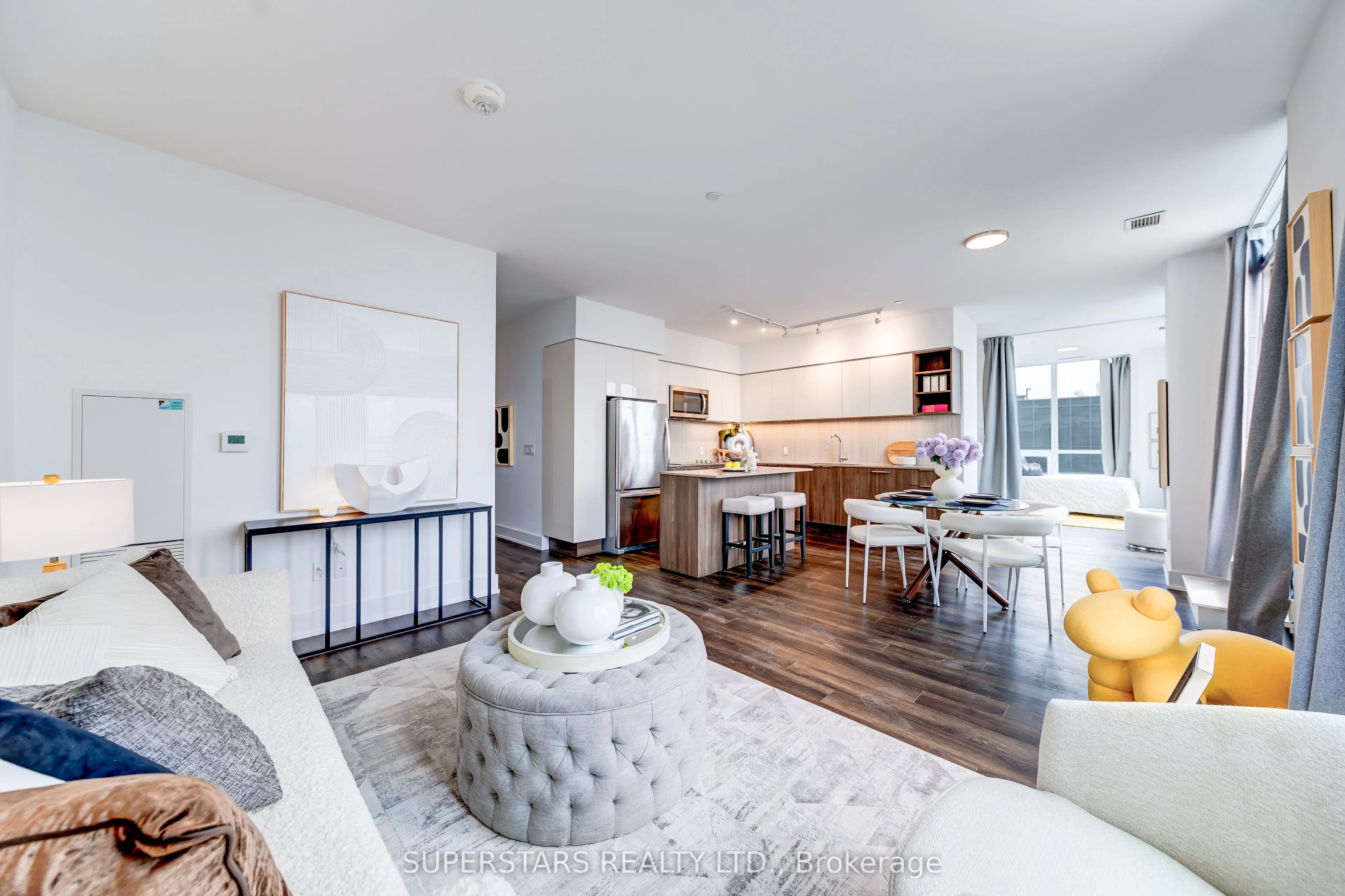 31 Tippett Road, #1705