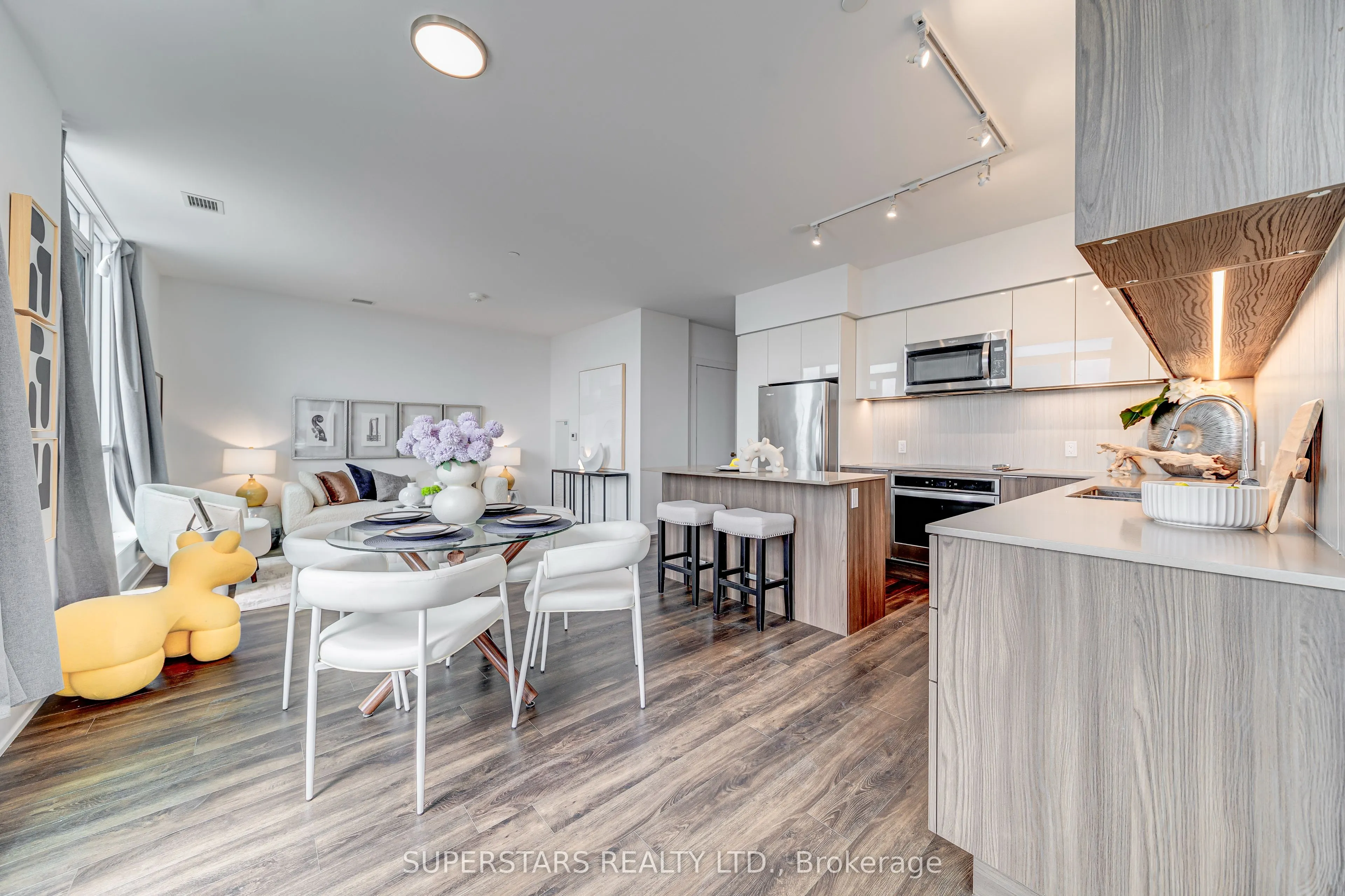 31 Tippett Road, #1705