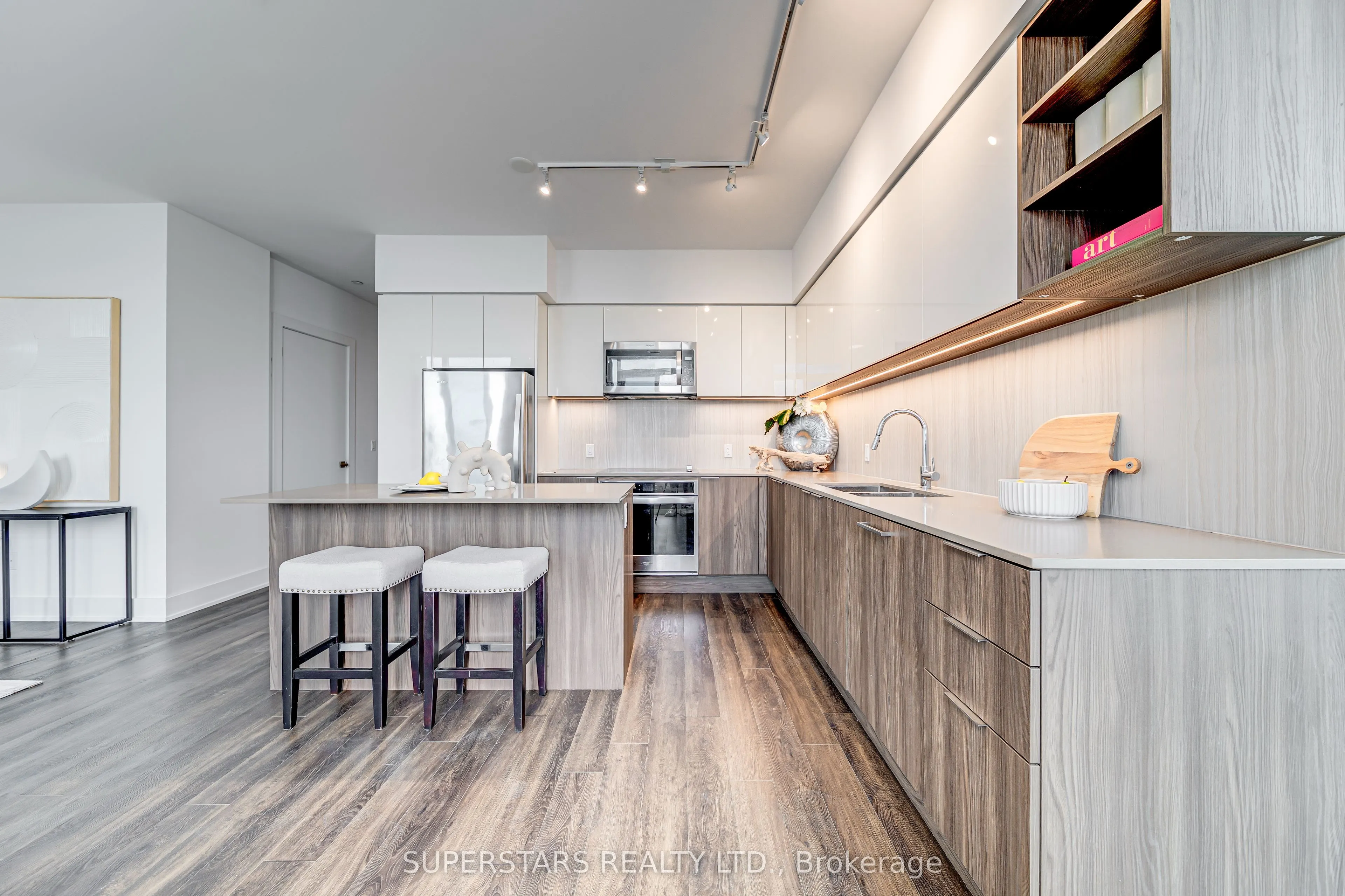 31 Tippett Road, #1705