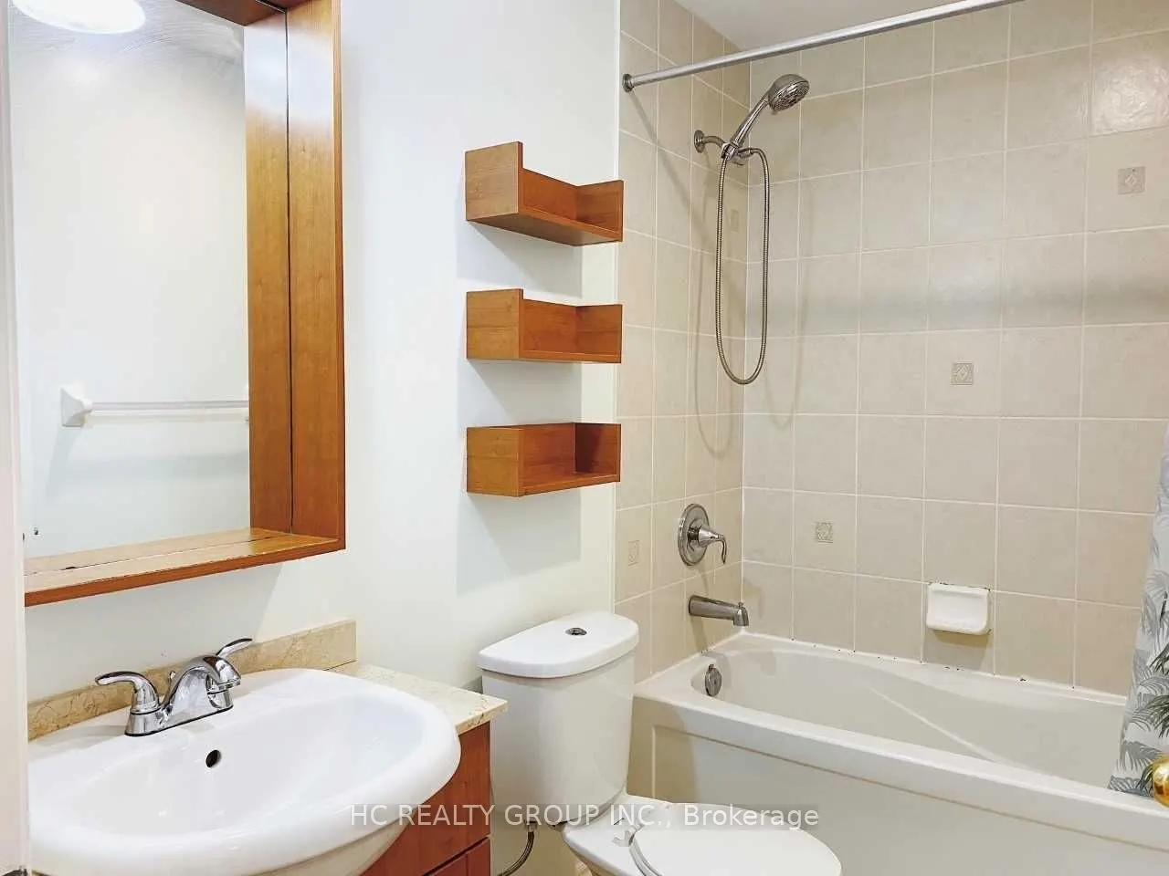 18 Holmes Avenue, #401