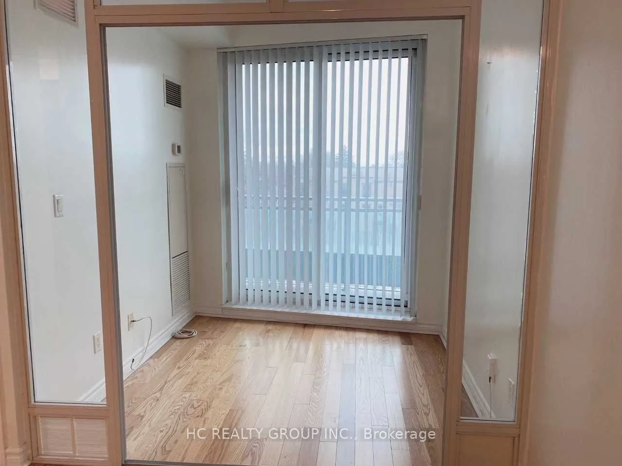 18 Holmes Avenue, #401