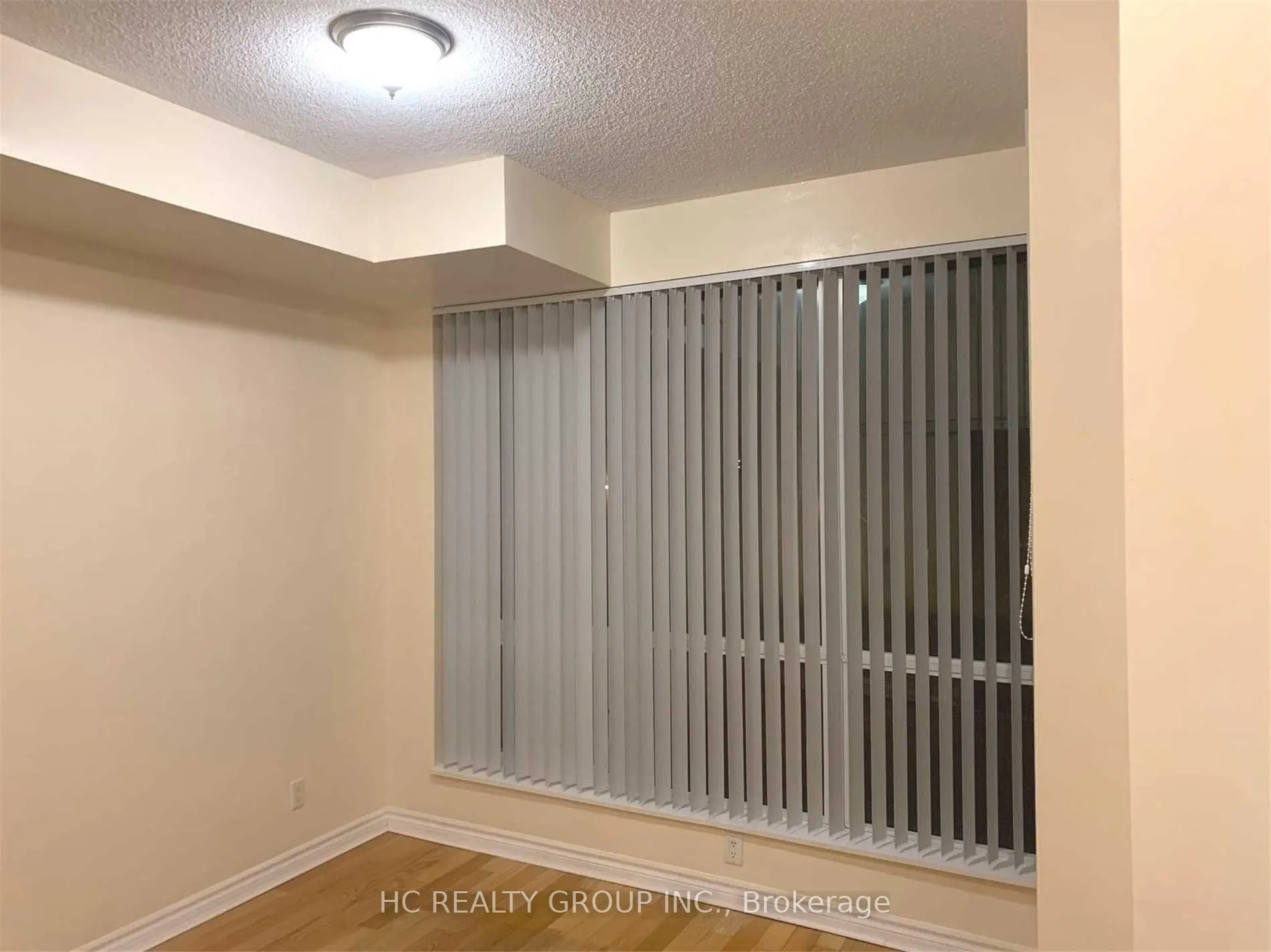 18 Holmes Avenue, #401