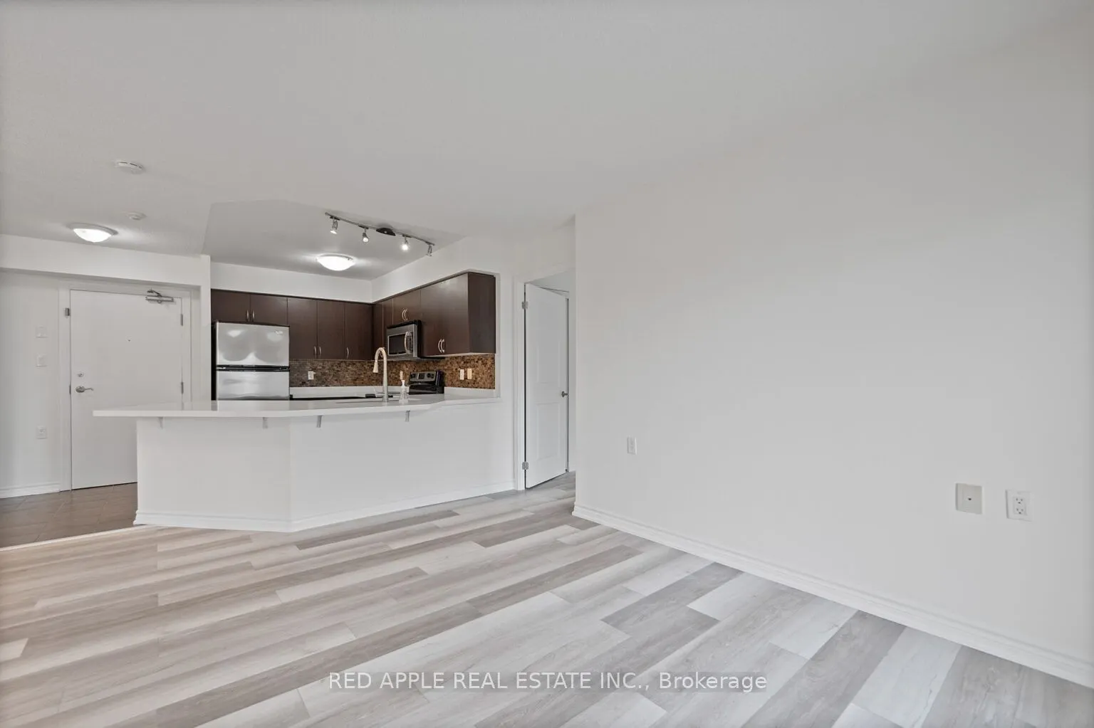 872 Sheppard Avenue W, #213