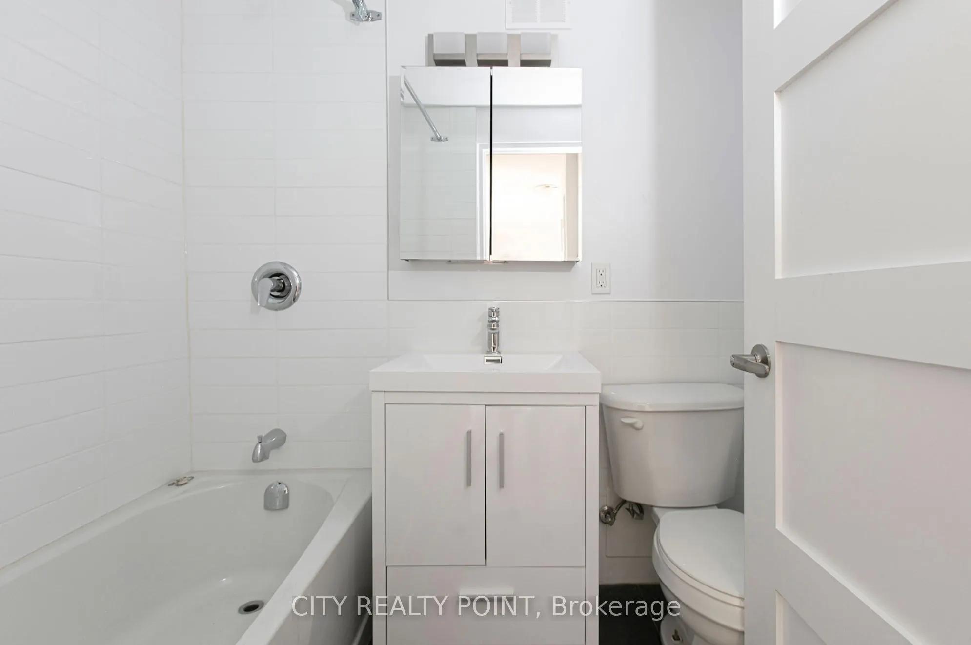 95 Lawton Boulevard, #401