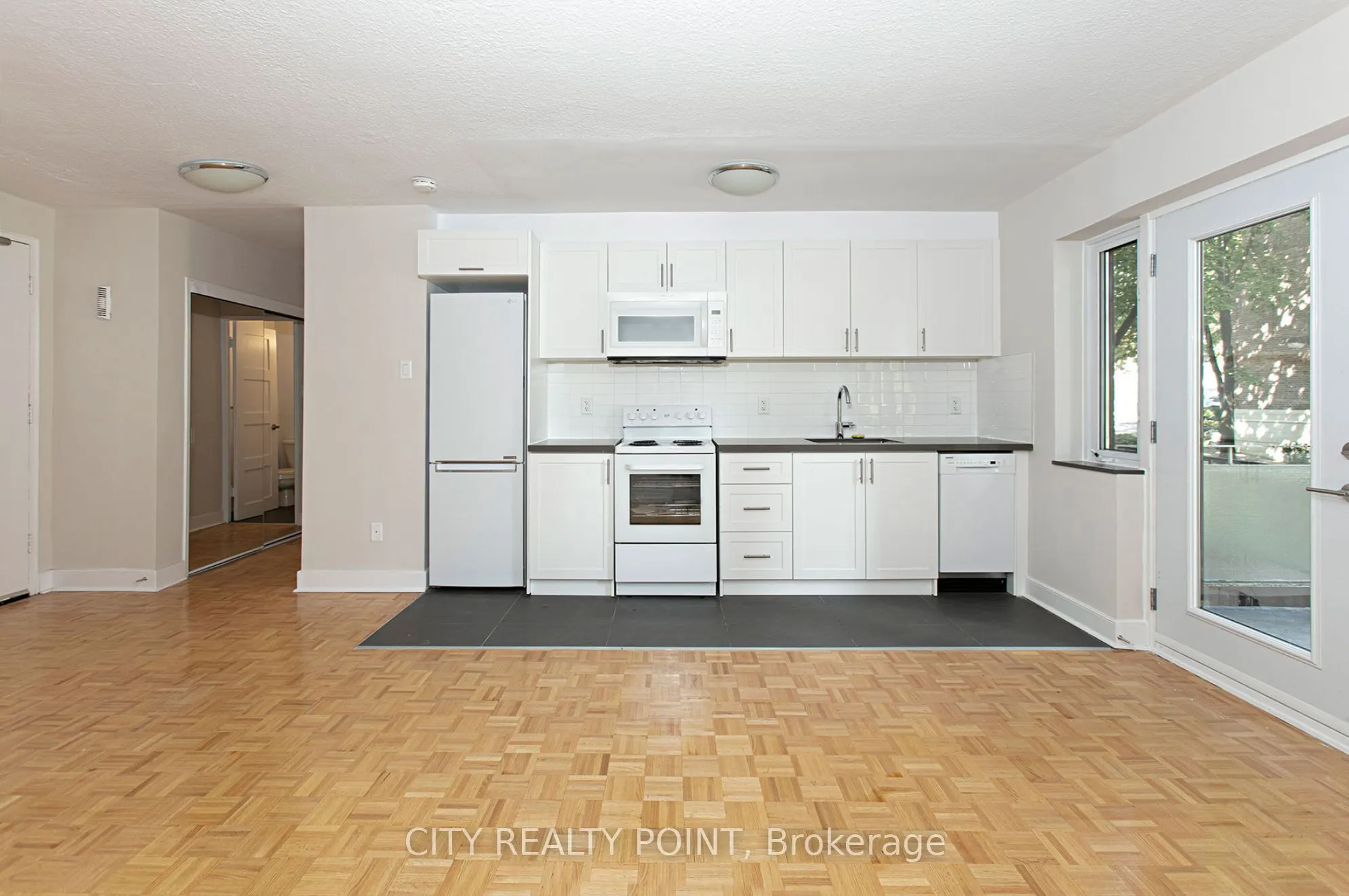 95 Lawton Boulevard, #401