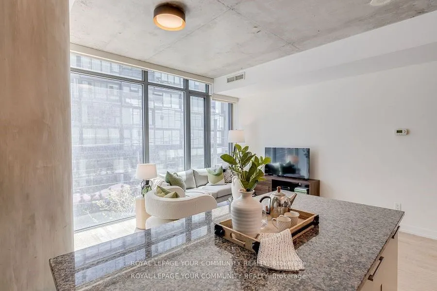 650 King Street W, #211
