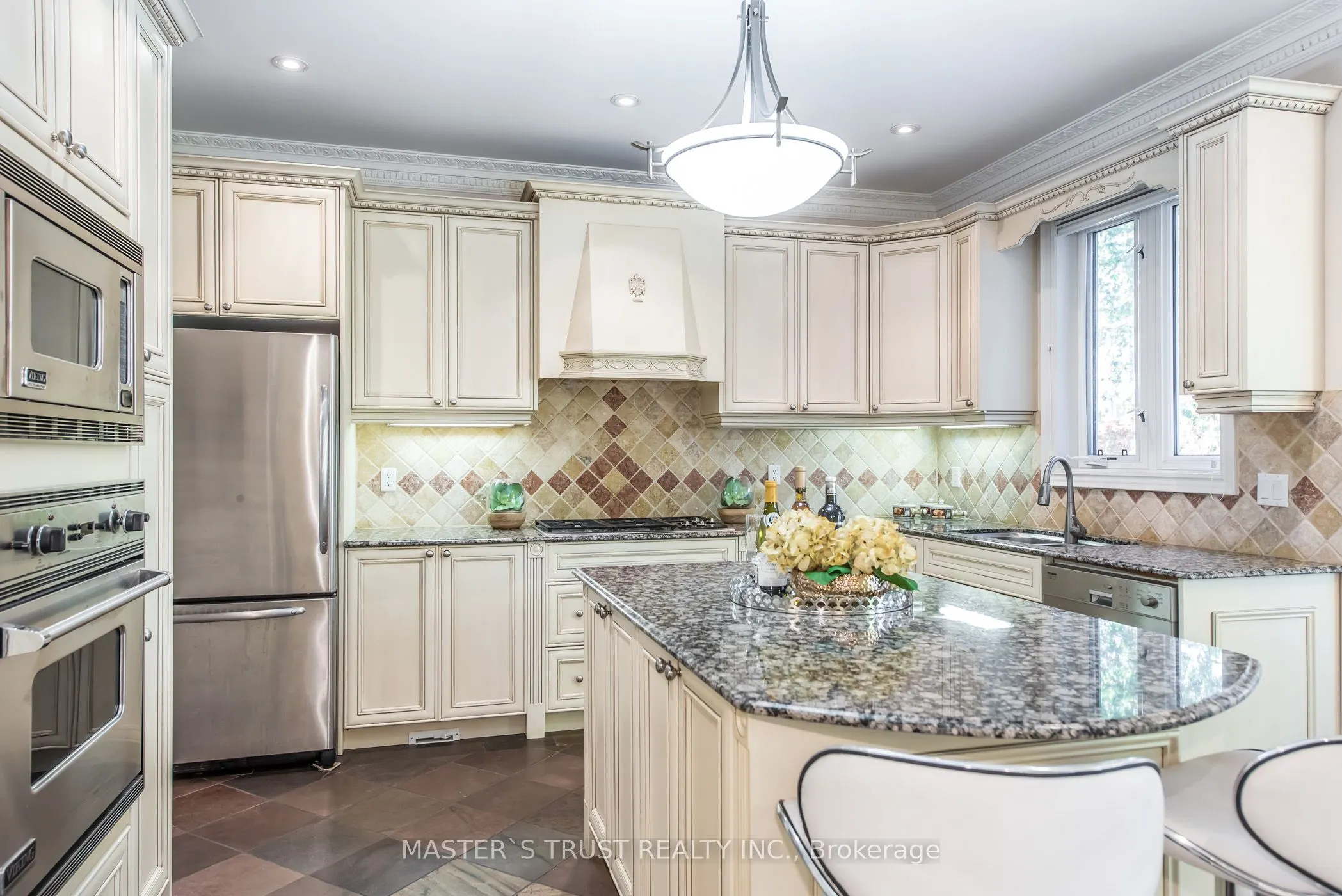 242 Empress Avenue