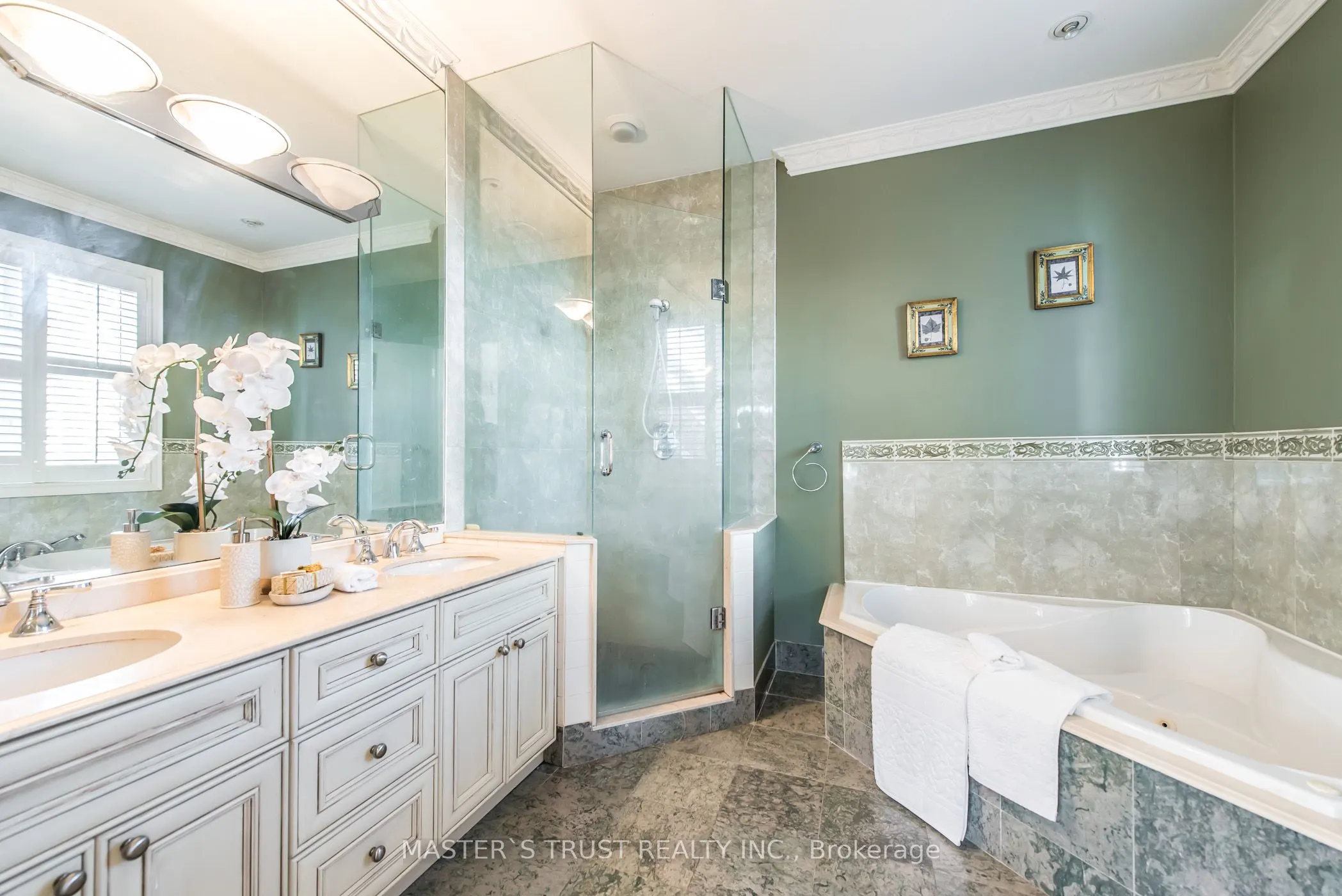 242 Empress Avenue