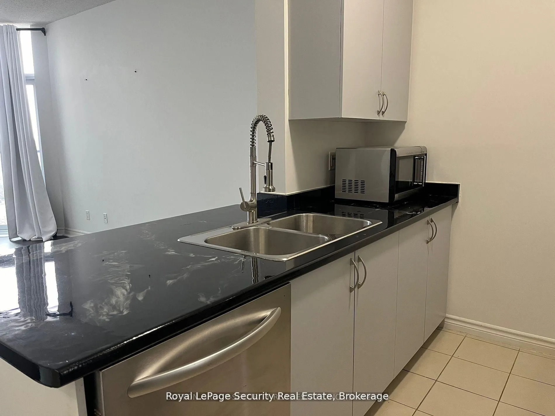 35 Saranac Boulevard, #PH4