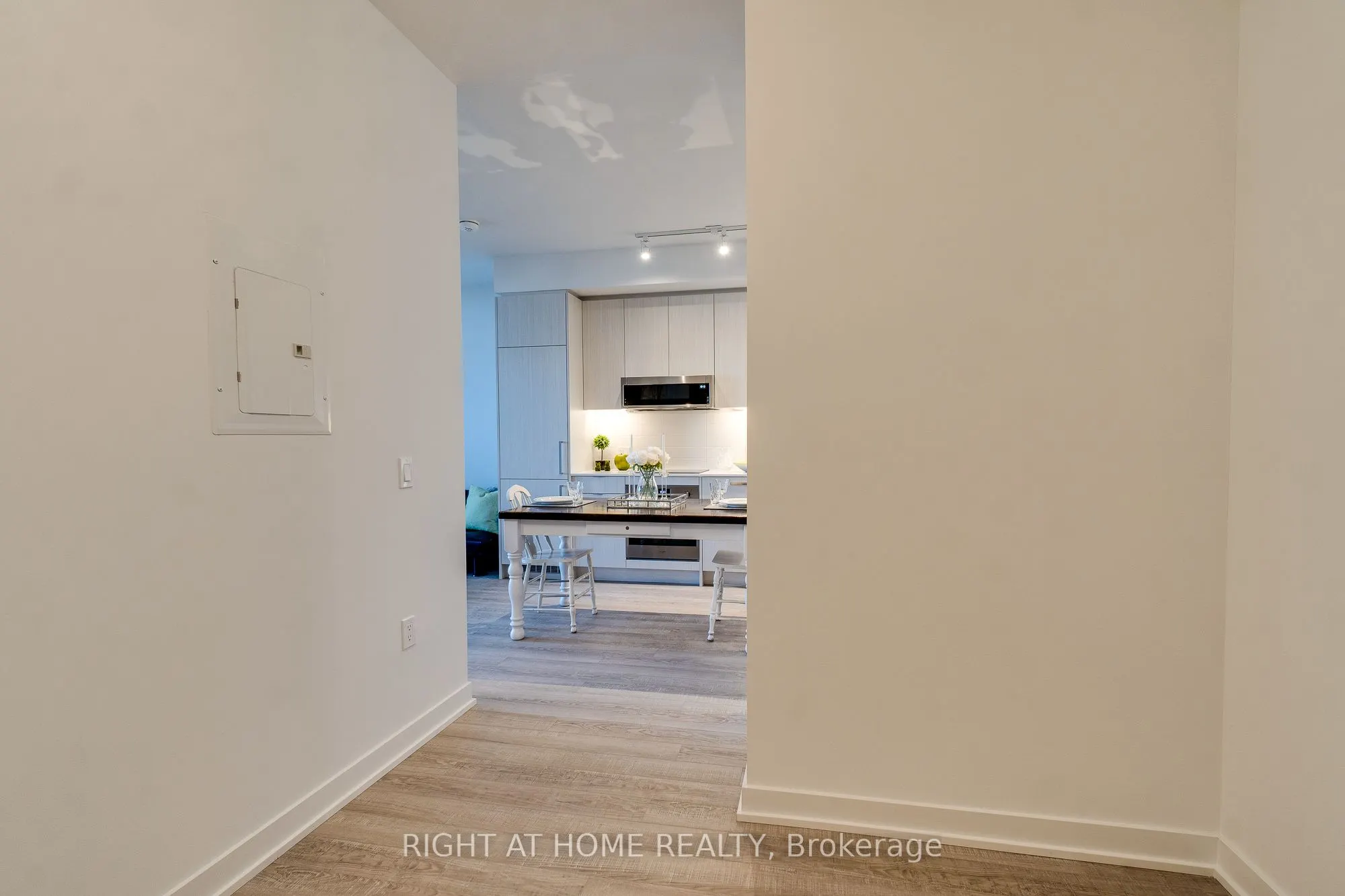 250 Lawrence Avenue W, #724