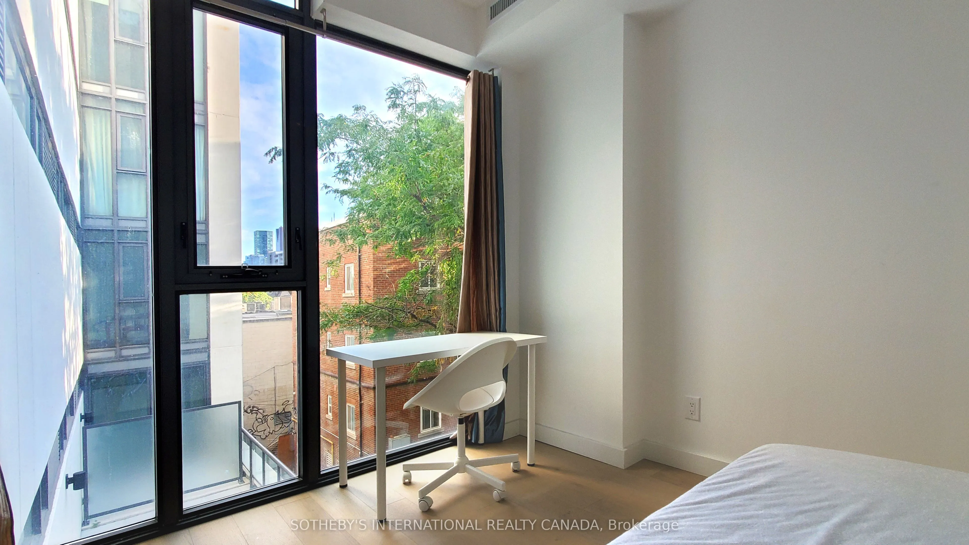 81 Wellesley Street E, #305