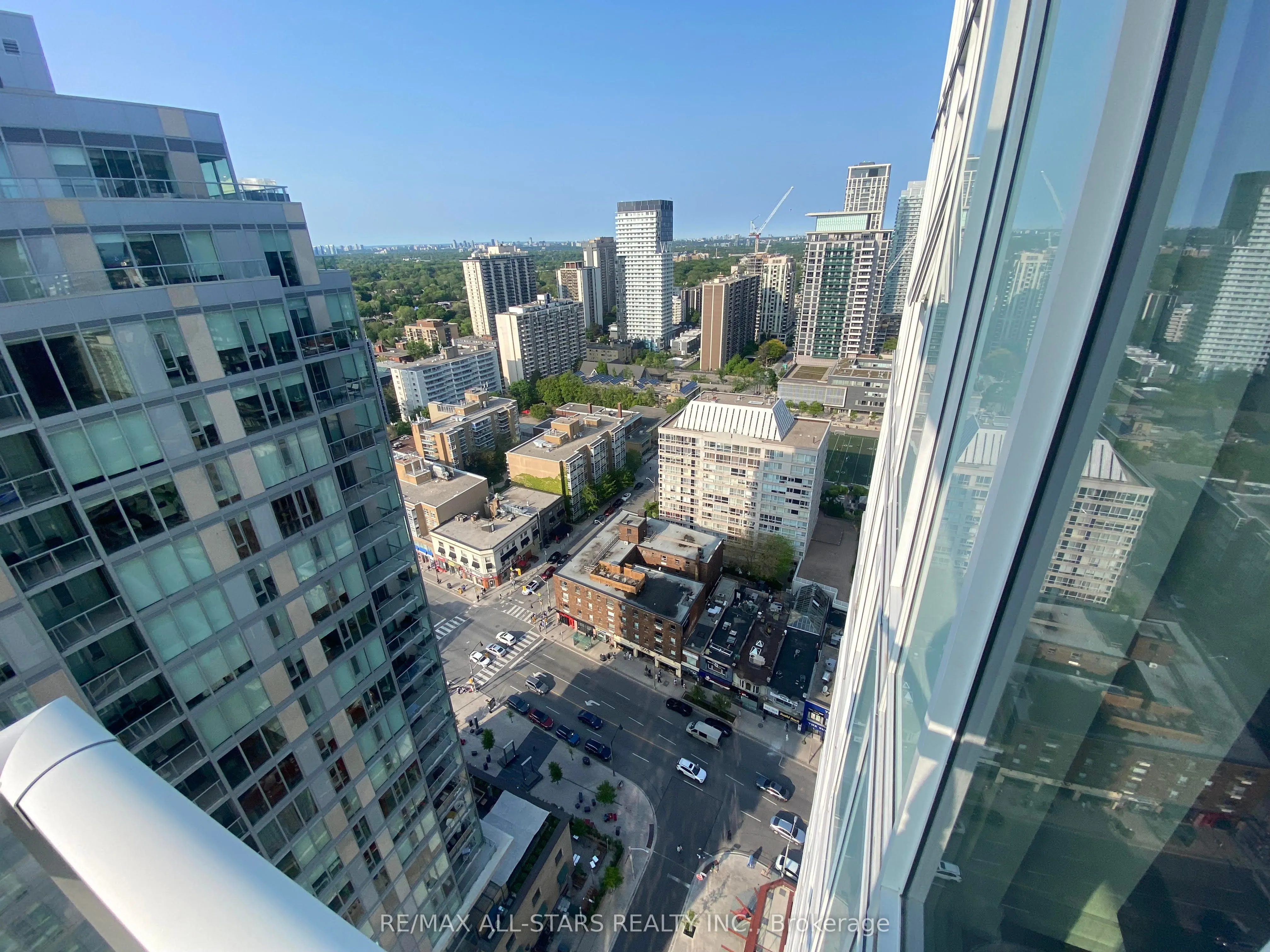 33 Helendale Avenue, #2302