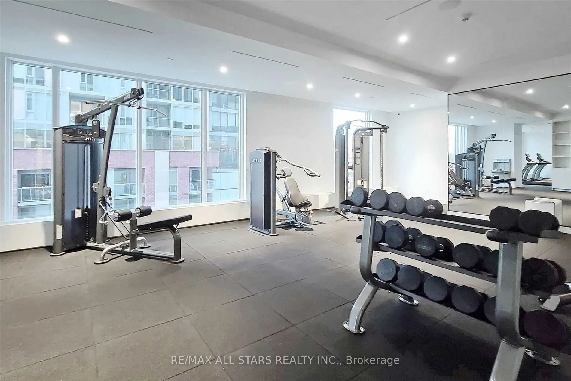 33 Helendale Avenue, #2302