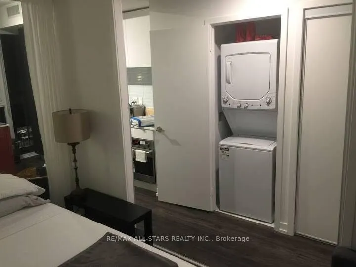 33 Helendale Avenue, #2302