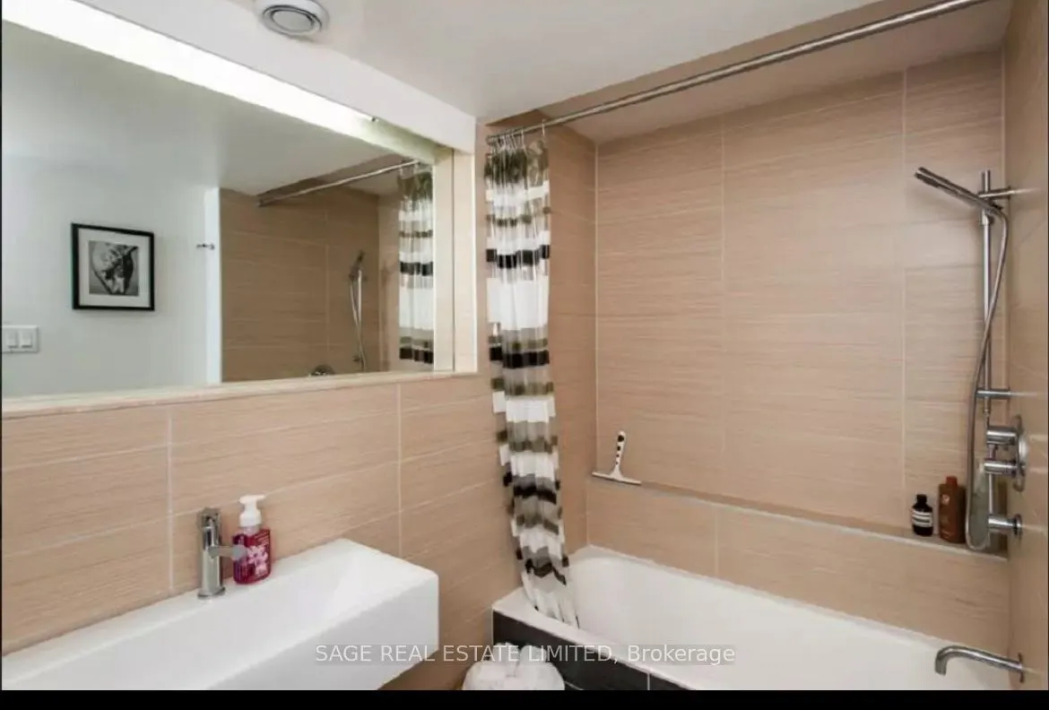 264 Seaton Street, #201