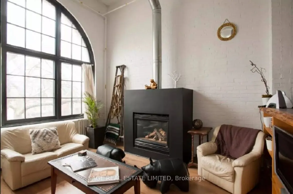 264 Seaton Street, #201