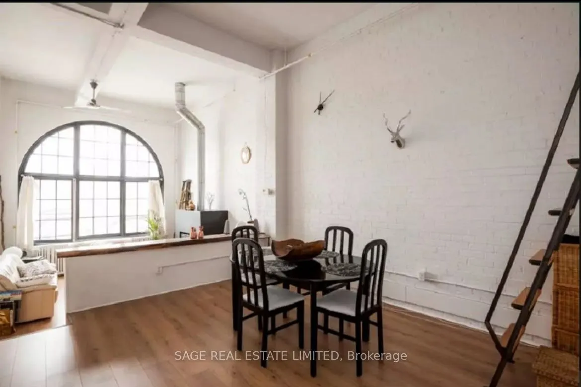 264 Seaton Street, #201