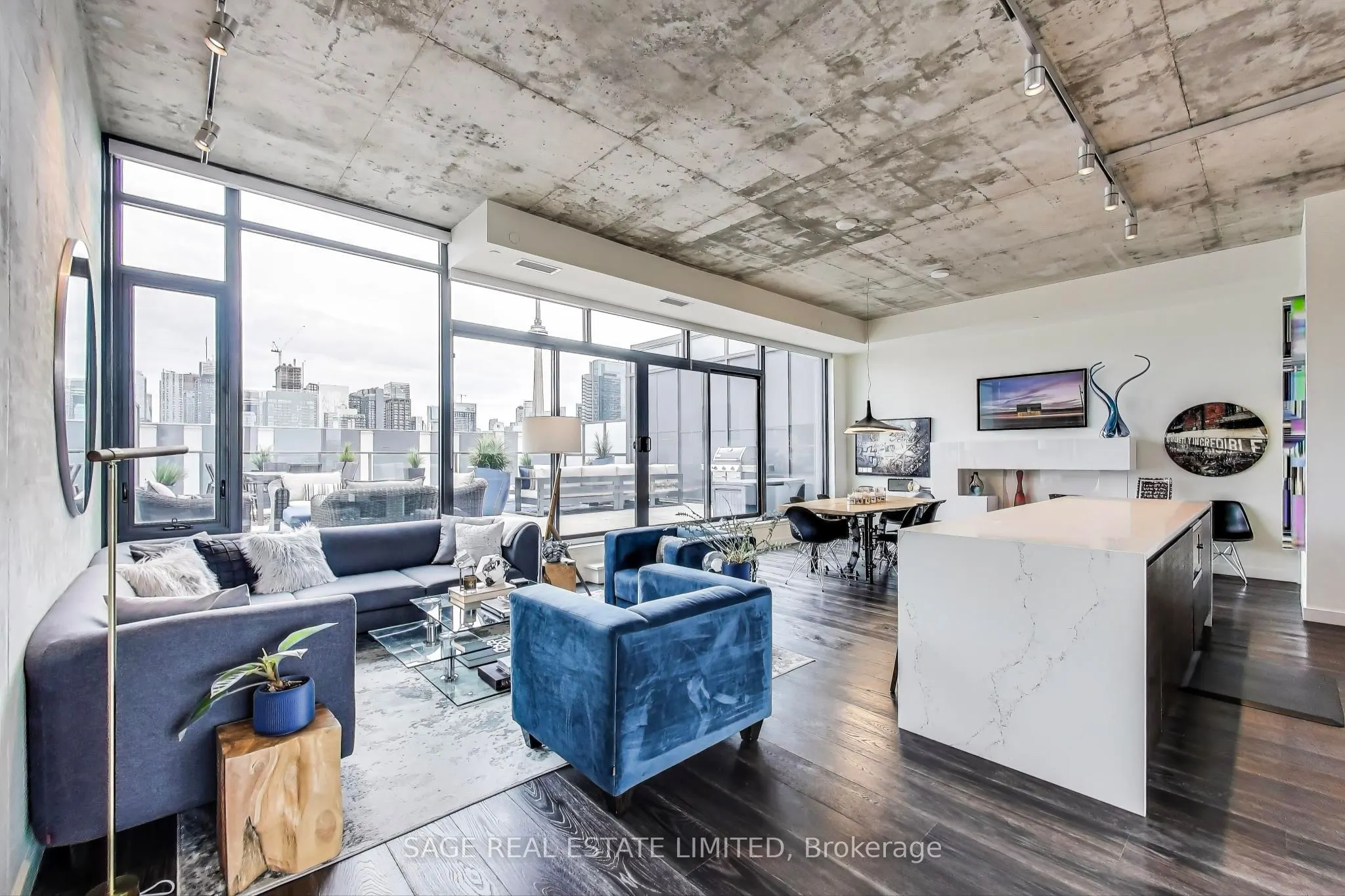 111 Bathurst Street N, #1606
