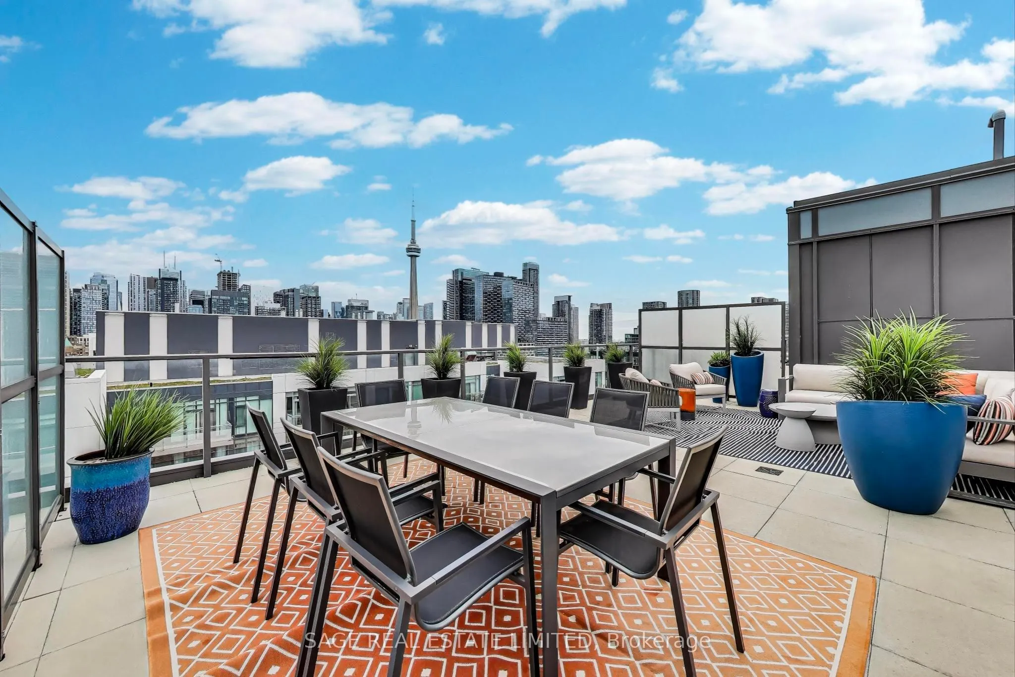 111 Bathurst Street N, #1606