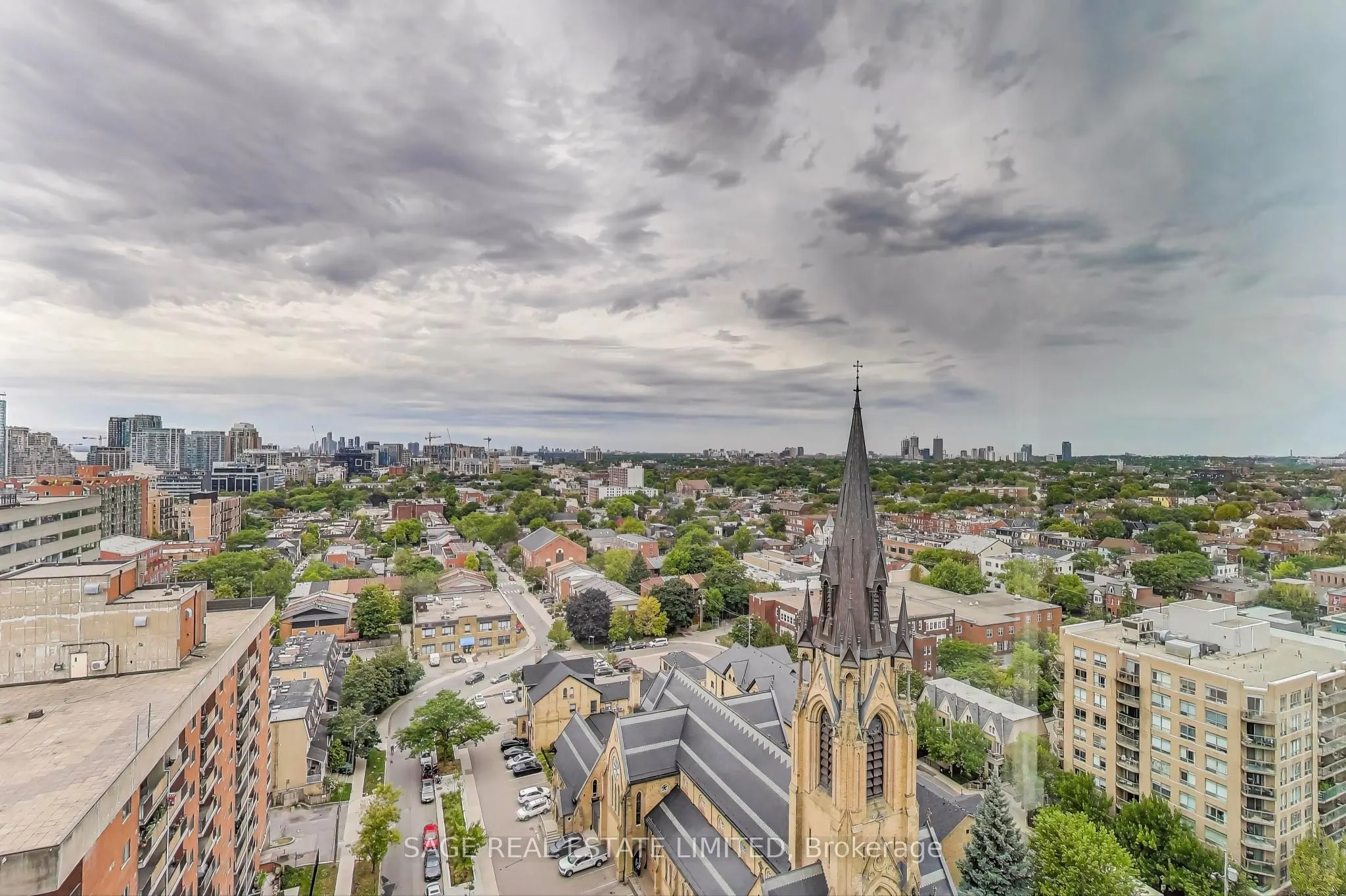 111 Bathurst Street N, #1606