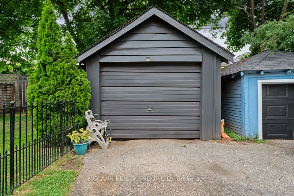 16 Chudleigh Avenue