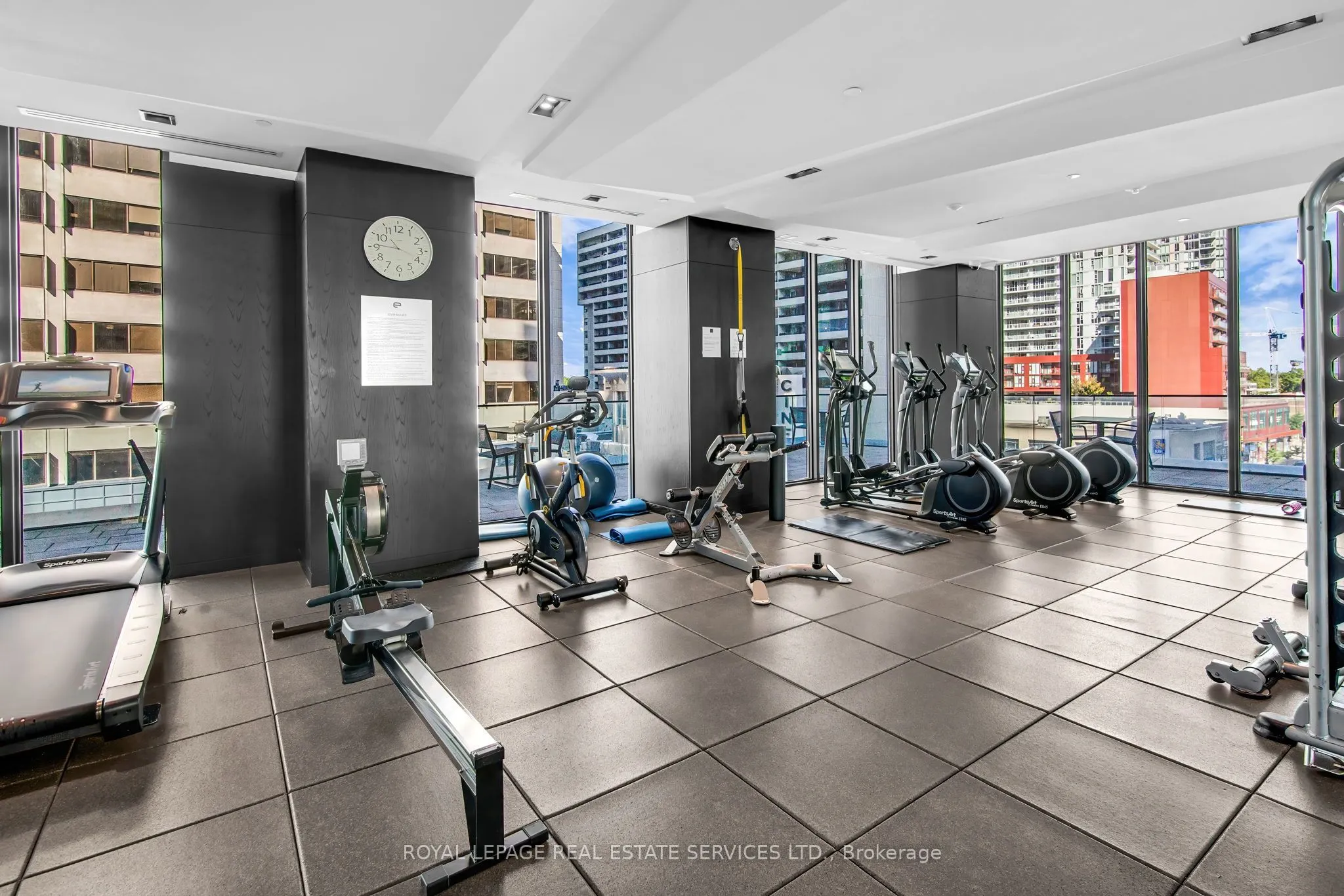 8 Eglinton Avenue E, #4008