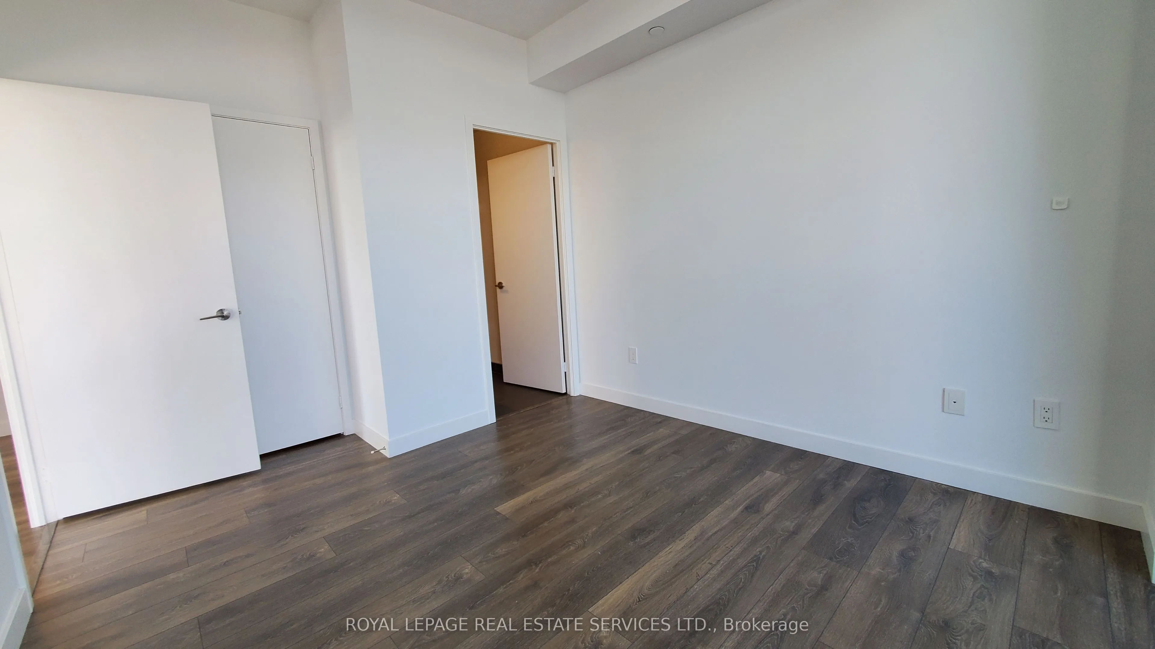 8 Eglinton Avenue E, #4008