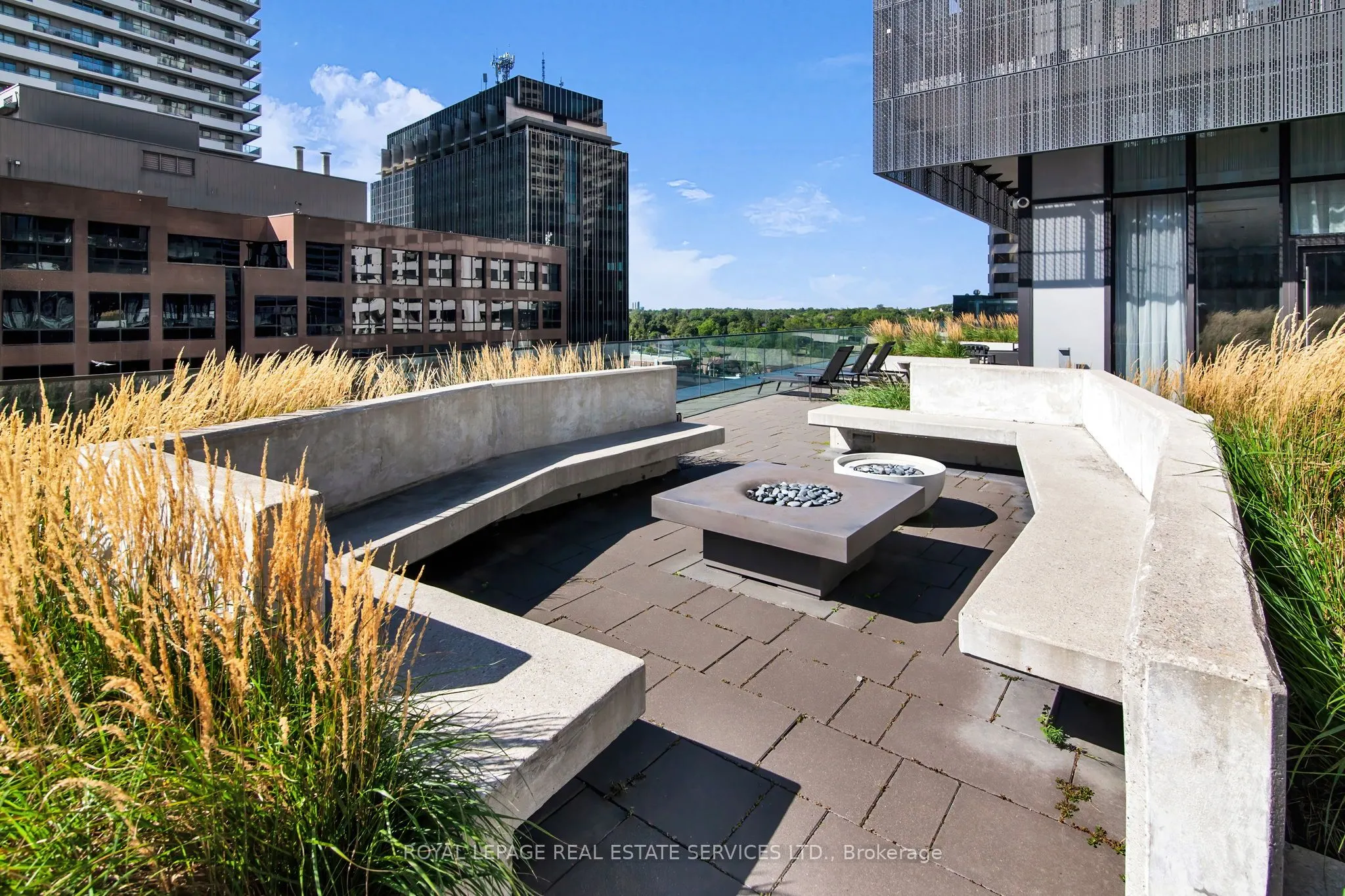 8 Eglinton Avenue E, #4008