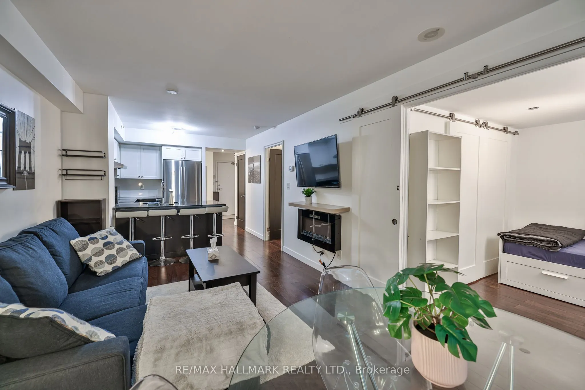230 King Street E, #212