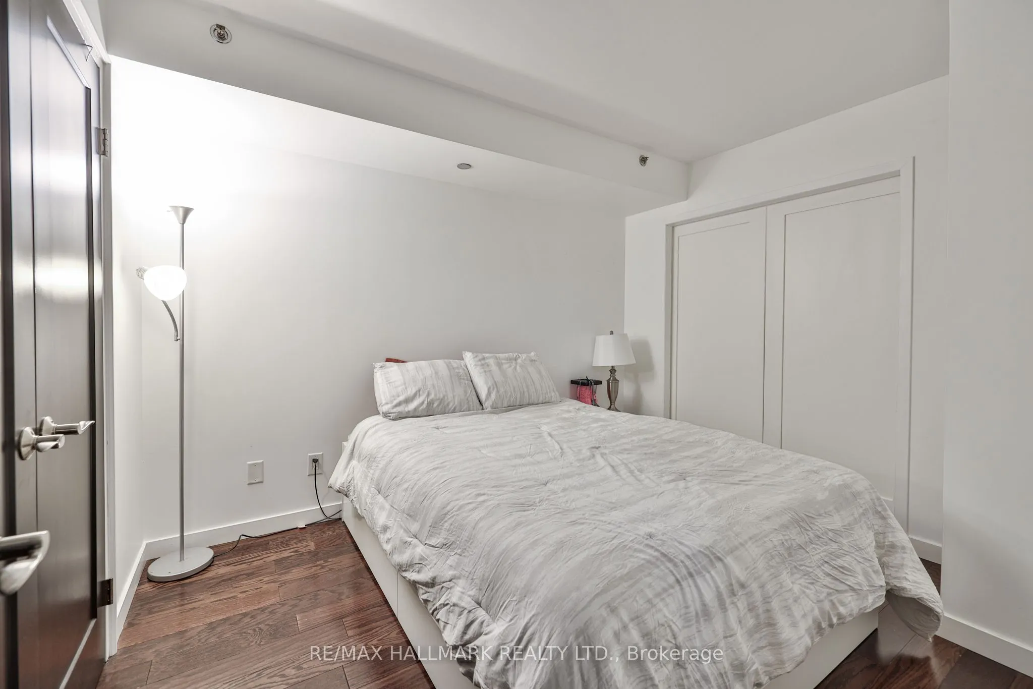 230 King Street E, #212
