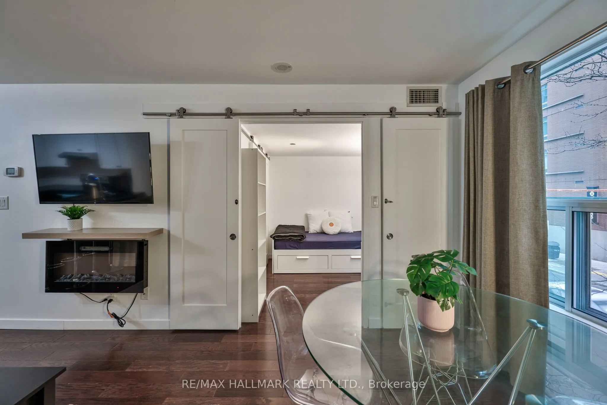230 King Street E, #212