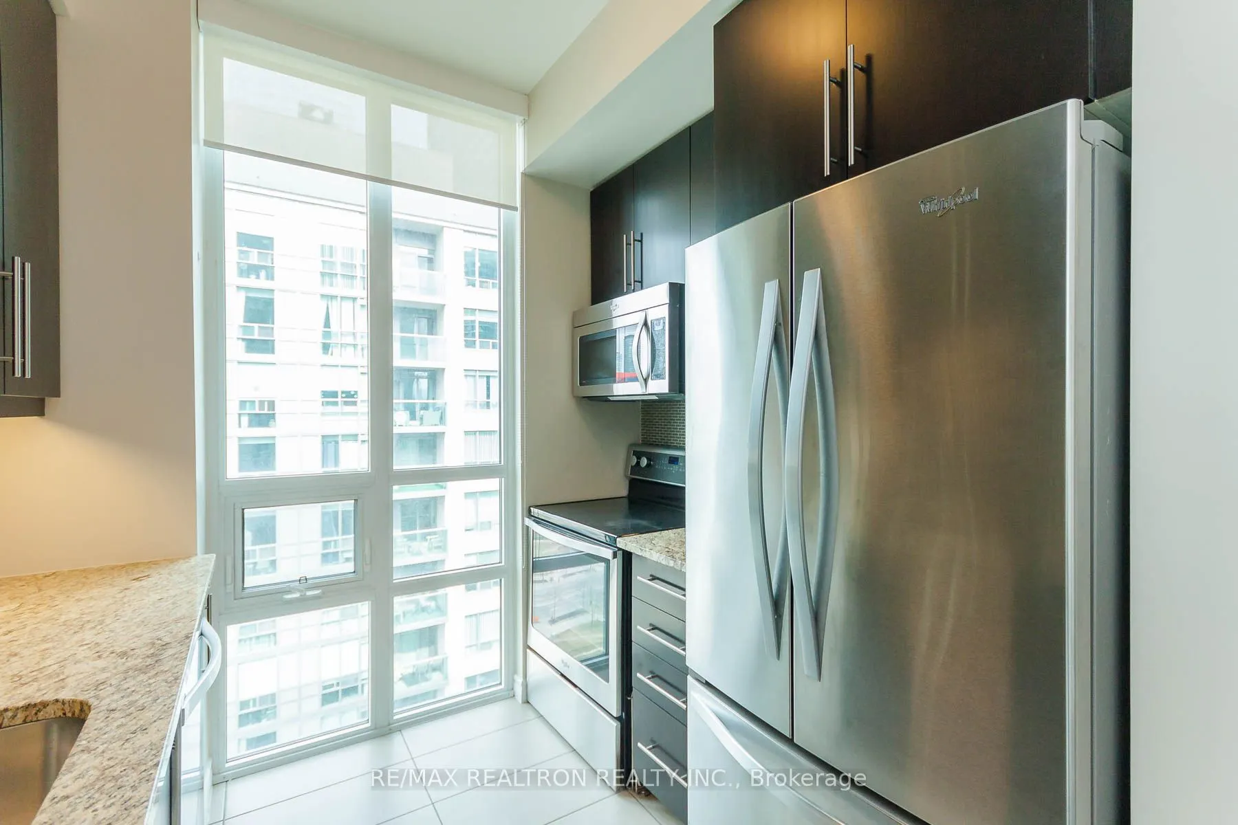 25 Lower Simcoe Street, #1718