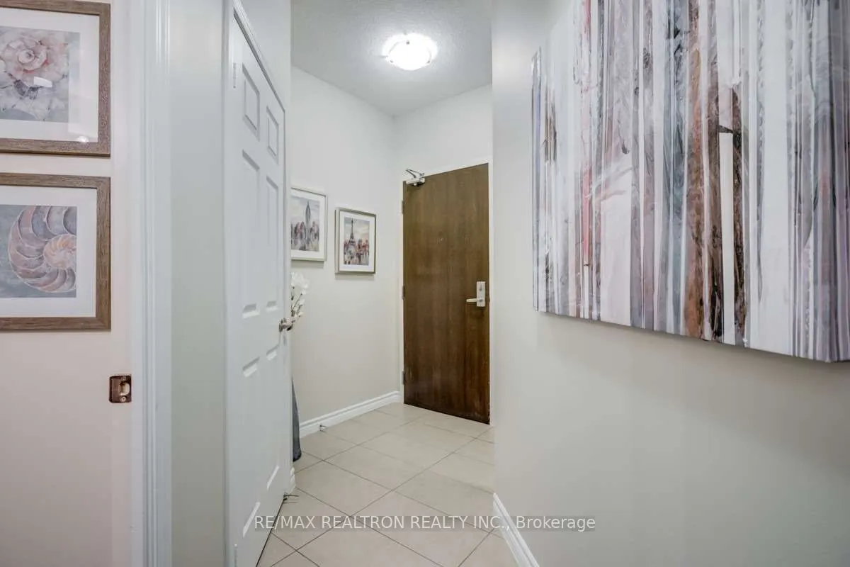 25 Lower Simcoe Street, #1718