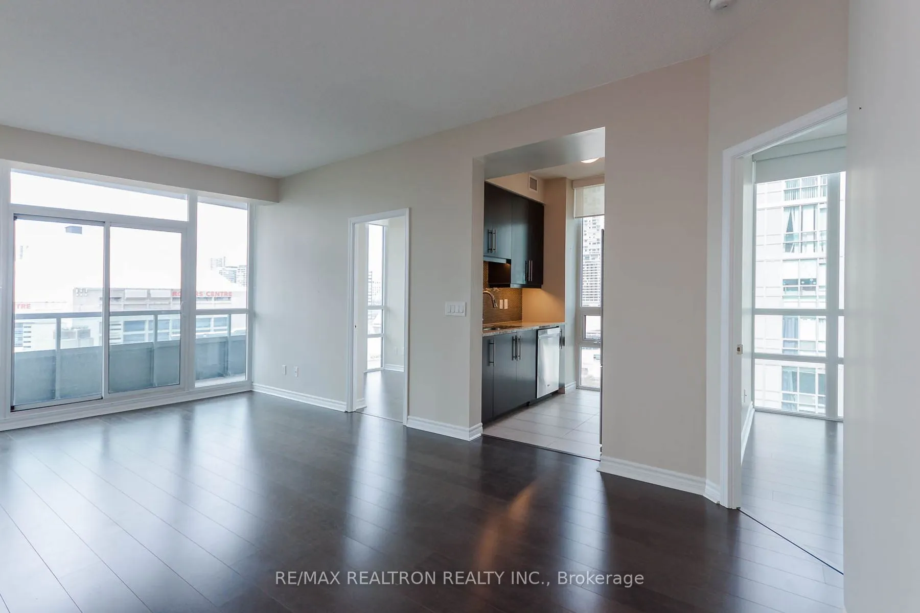 25 Lower Simcoe Street, #1718