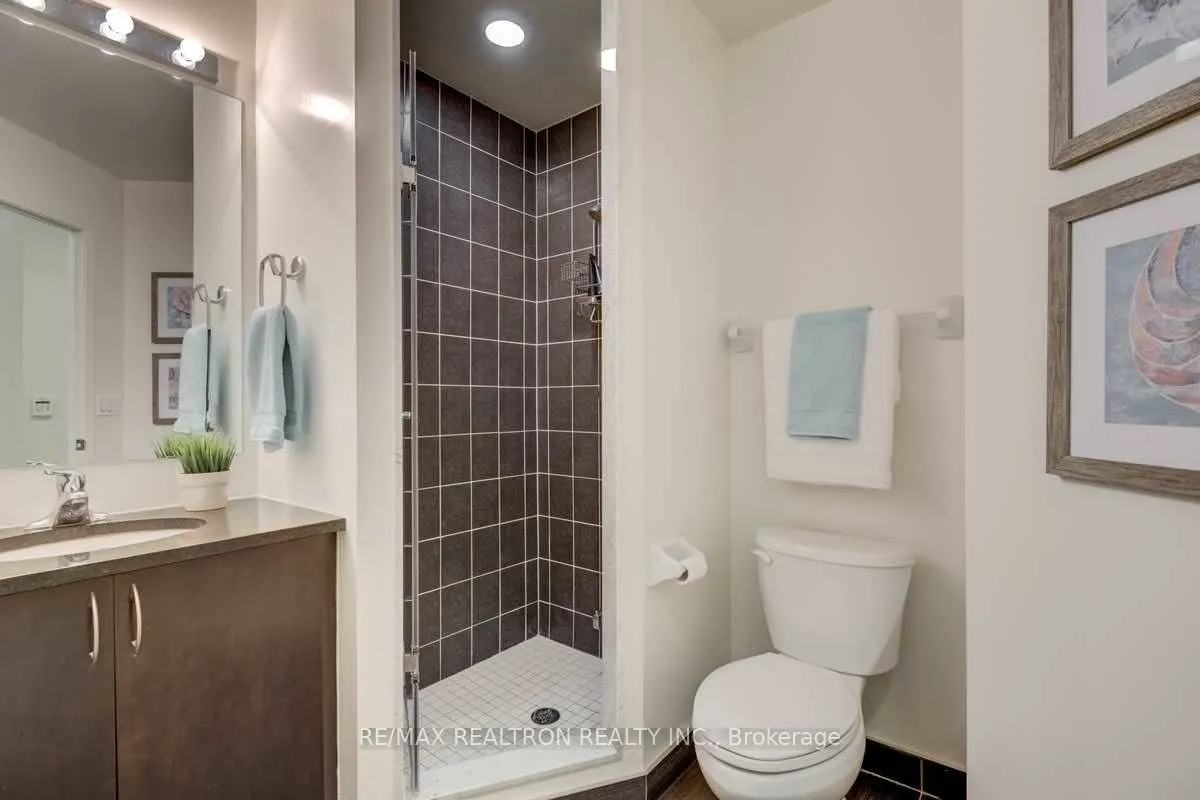 25 Lower Simcoe Street, #1718