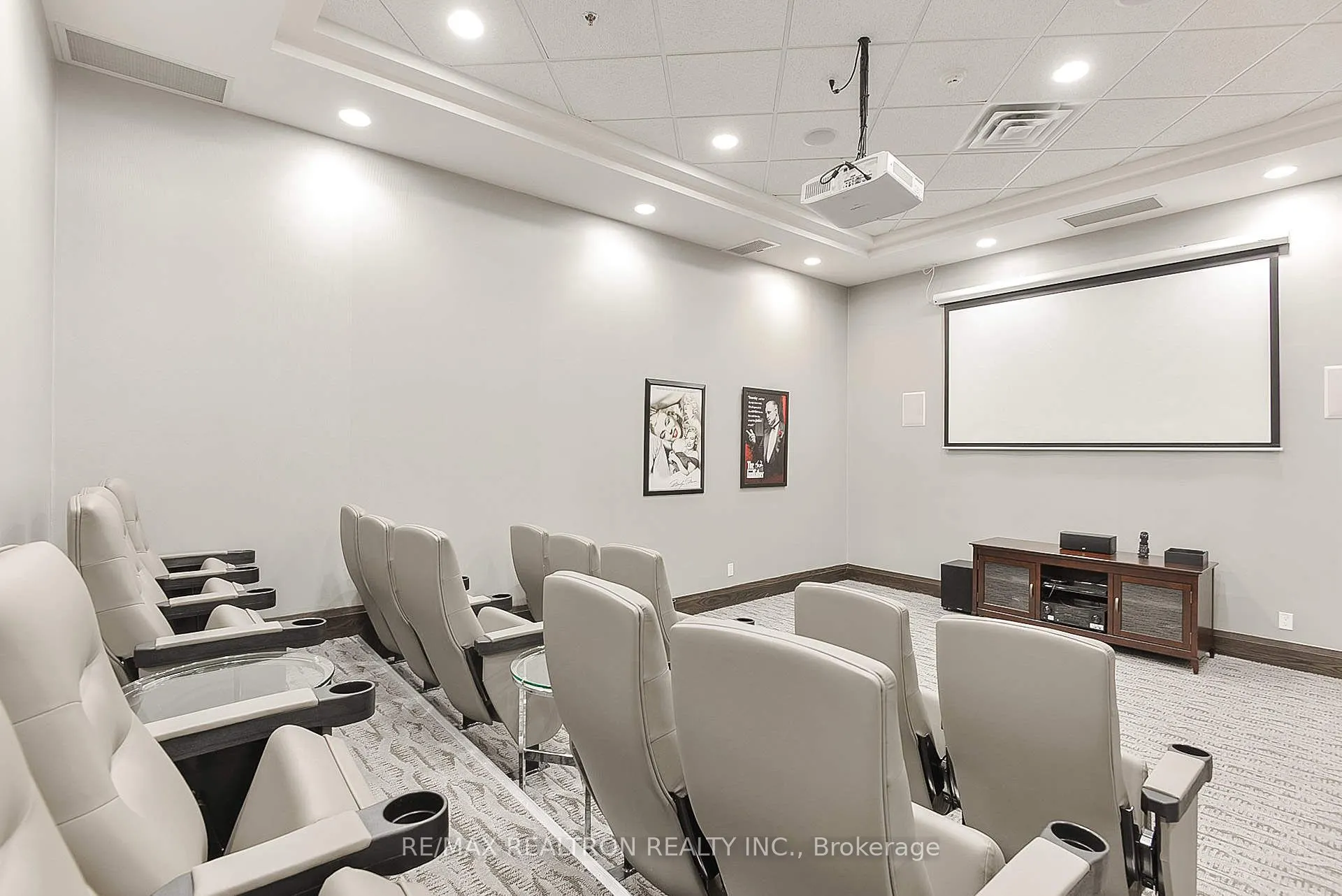 25 Lower Simcoe Street, #1718
