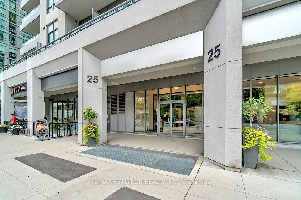 25 Lower Simcoe Street, #1718