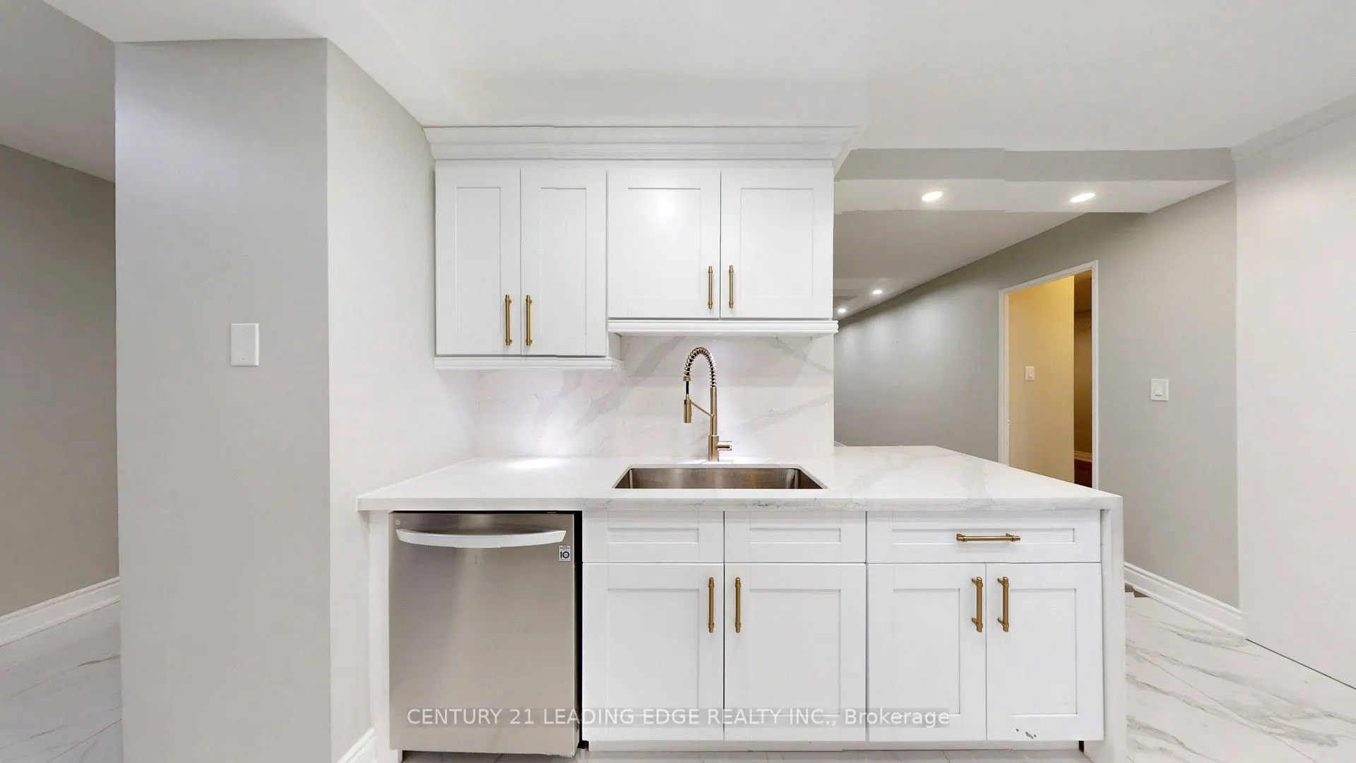 15 McMurrich Street, #201