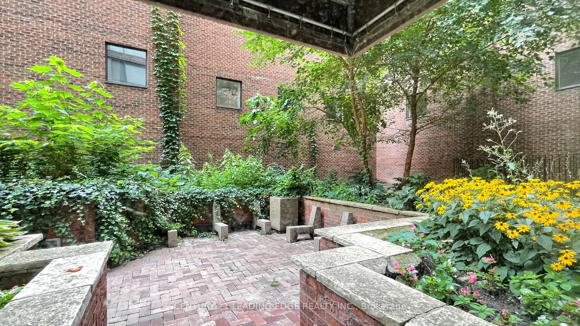 15 McMurrich Street, #201