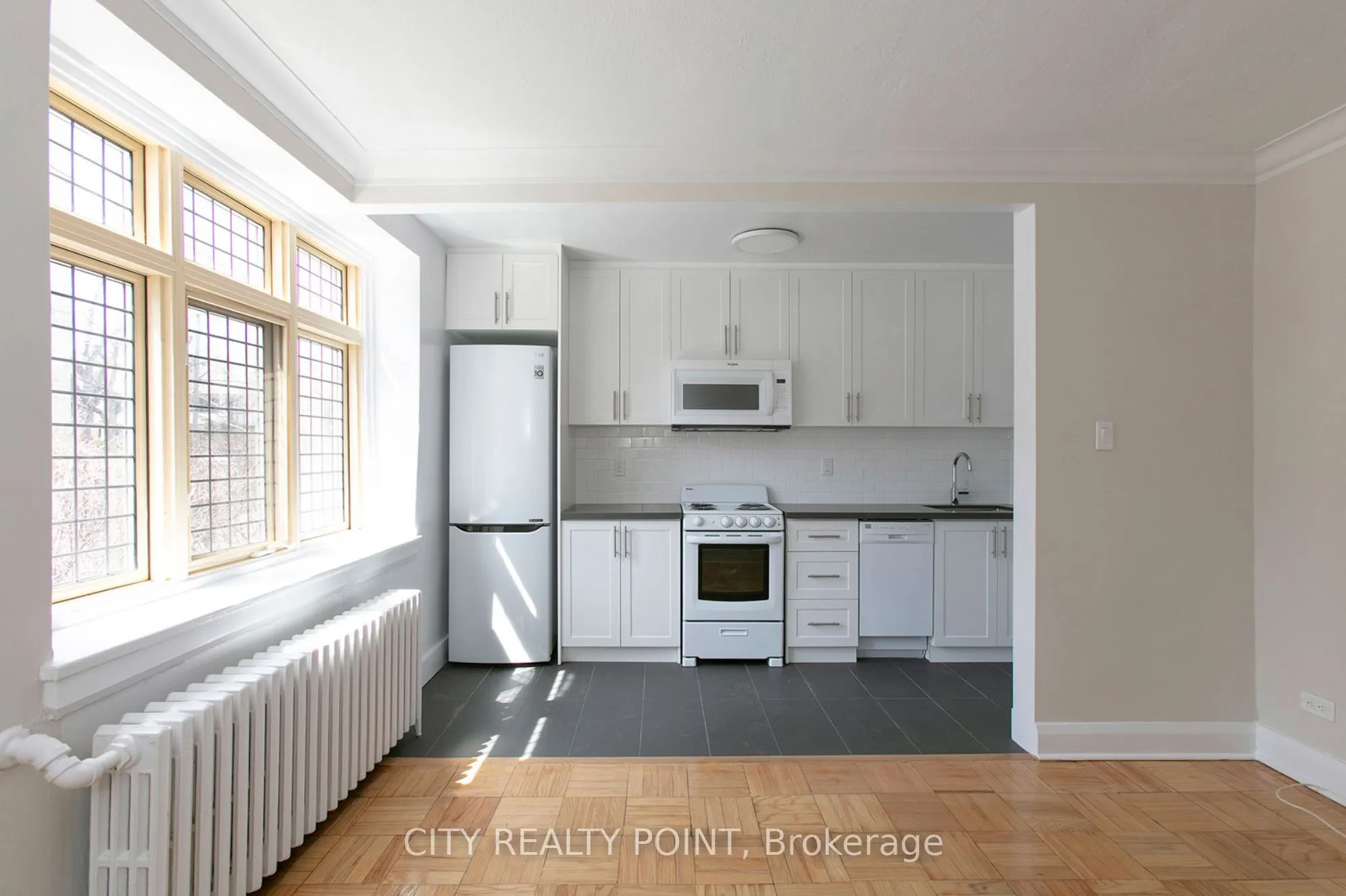 398 Avenue Road, #221