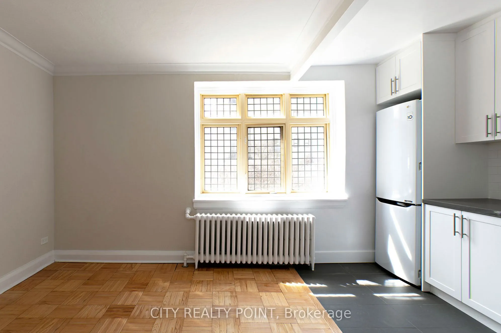 398 Avenue Road, #221